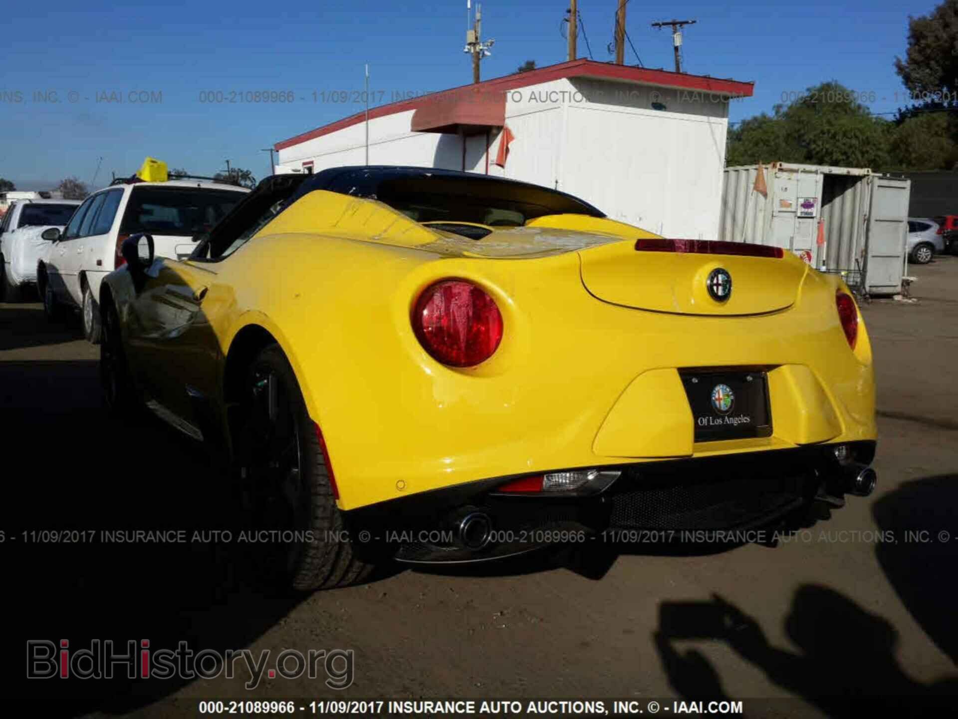 2016 Alfa romeo 4c - VIN: ZARBAAB43GM183396 - Фото 3
