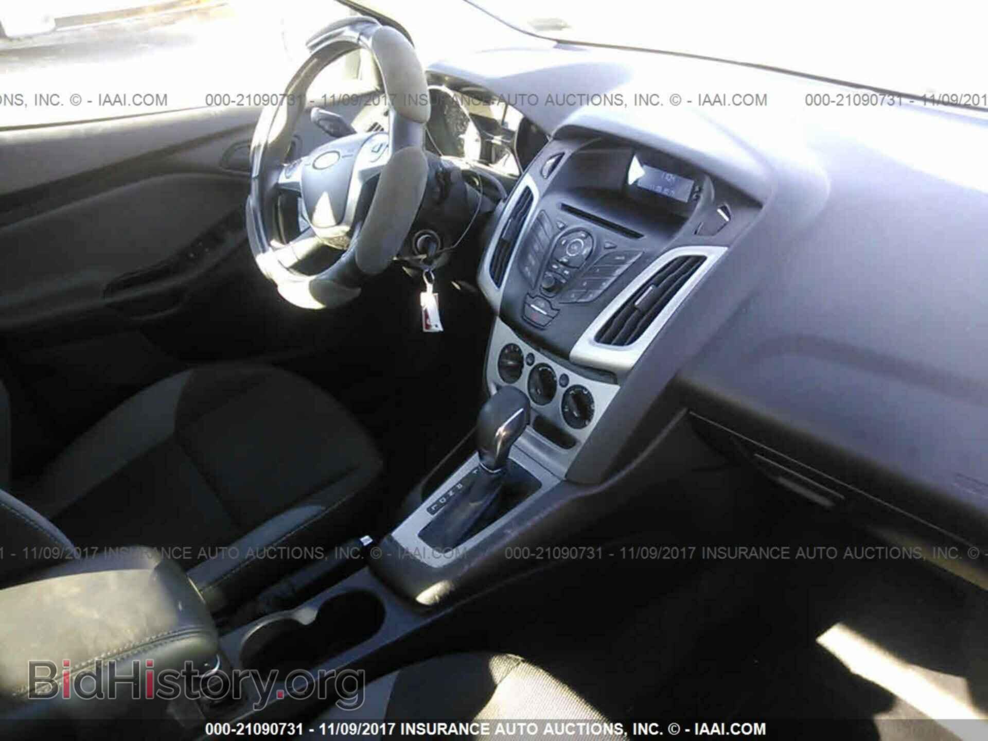 2012 Ford Focus - VIN: 1FAHP3F2XCL211420 - Photo 5