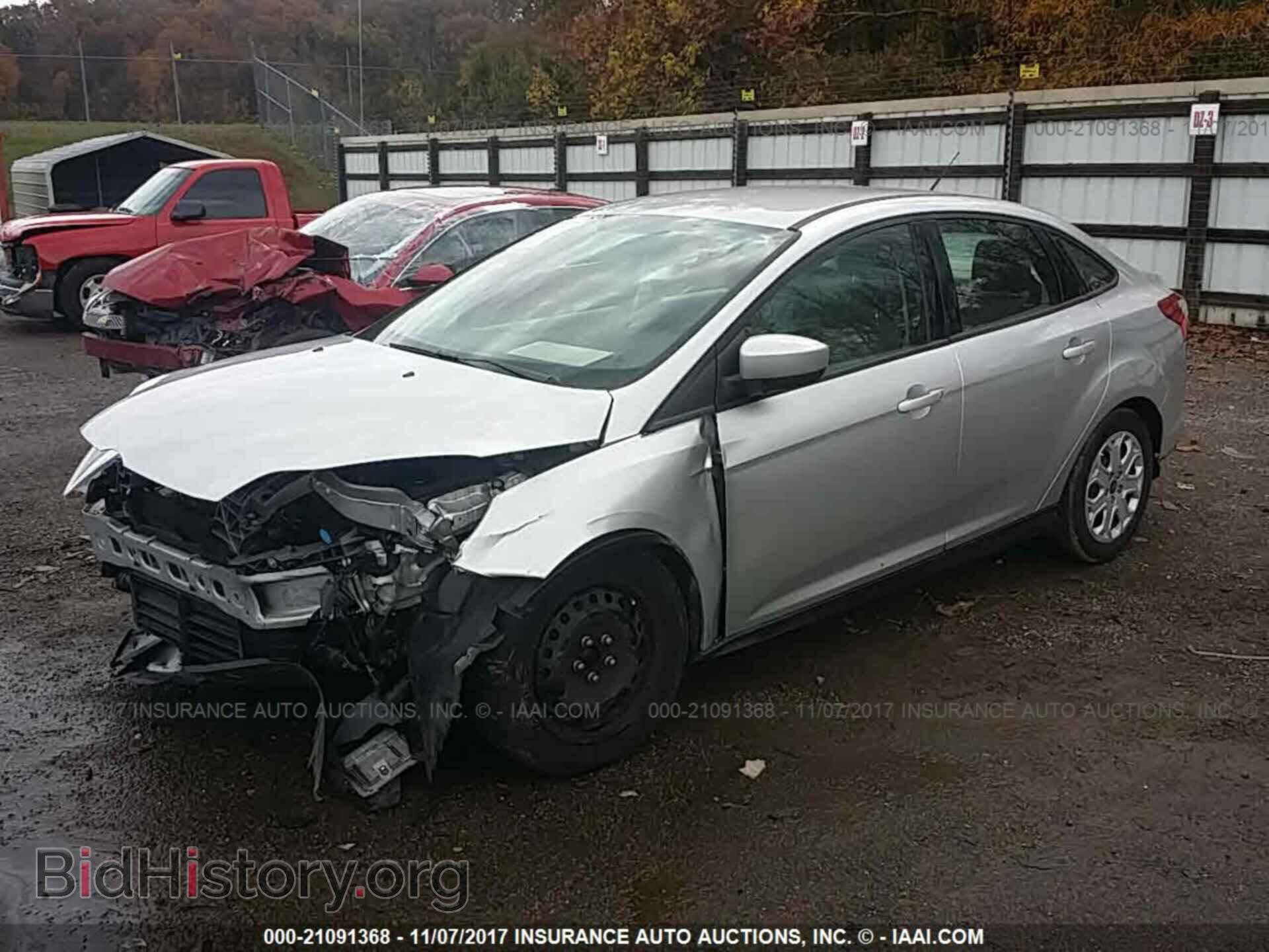 2012 Ford Focus - VIN: 1FAHP3F24CL230853 - Photo 2