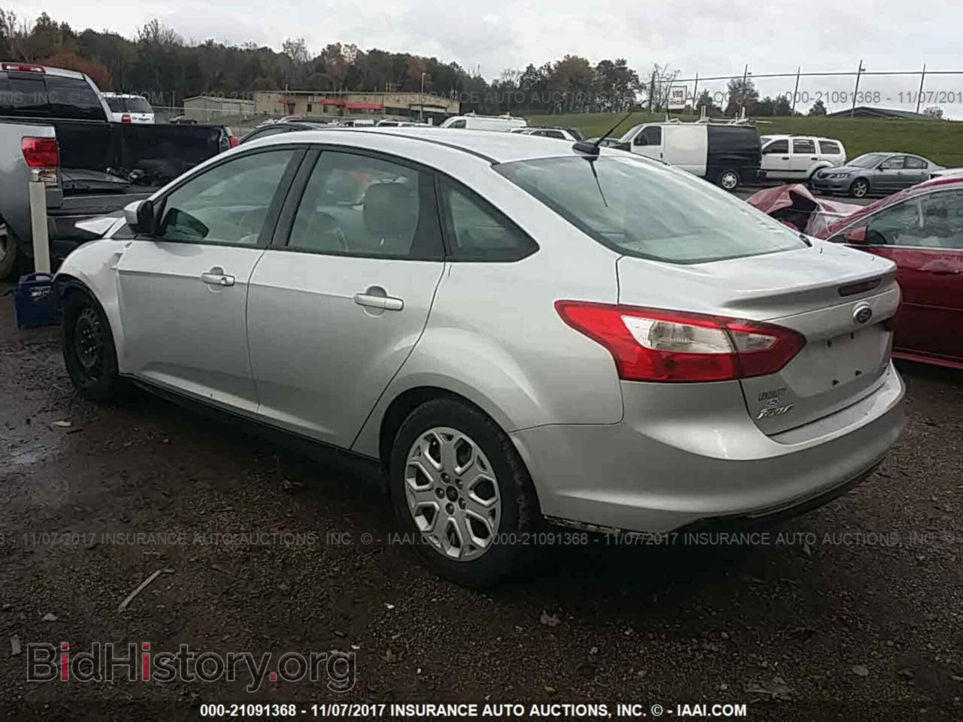 2012 Ford Focus - VIN: 1FAHP3F24CL230853 - Photo 3