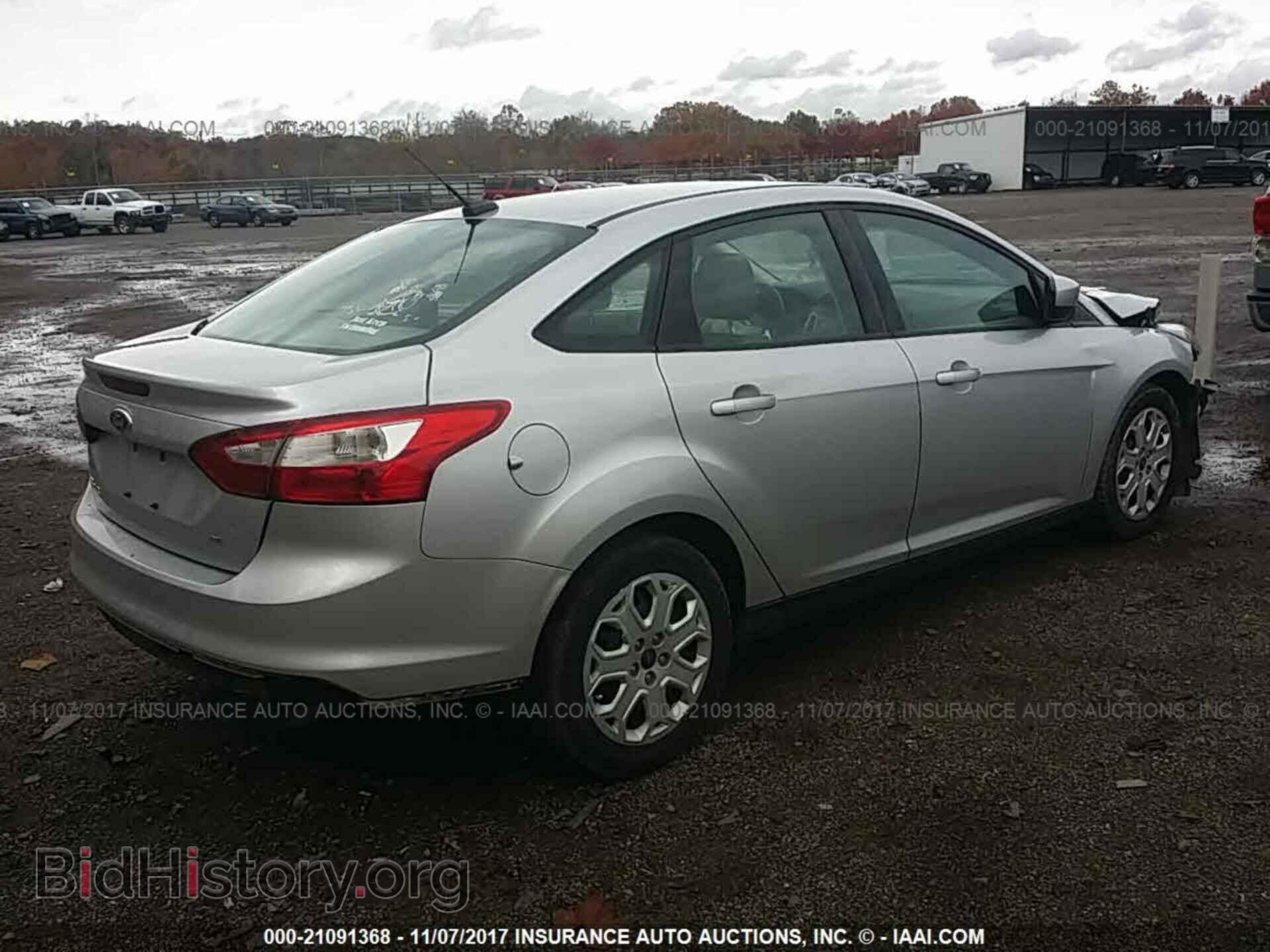 2012 Ford Focus - VIN: 1FAHP3F24CL230853 - Photo 4