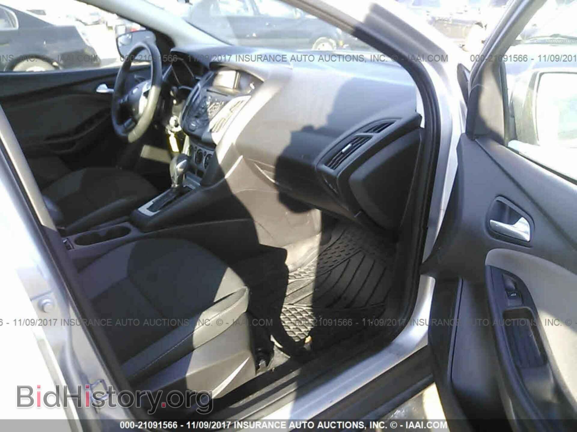 2012 Ford Focus - VIN: 1FAHP3F28CL181205 - Photo 5