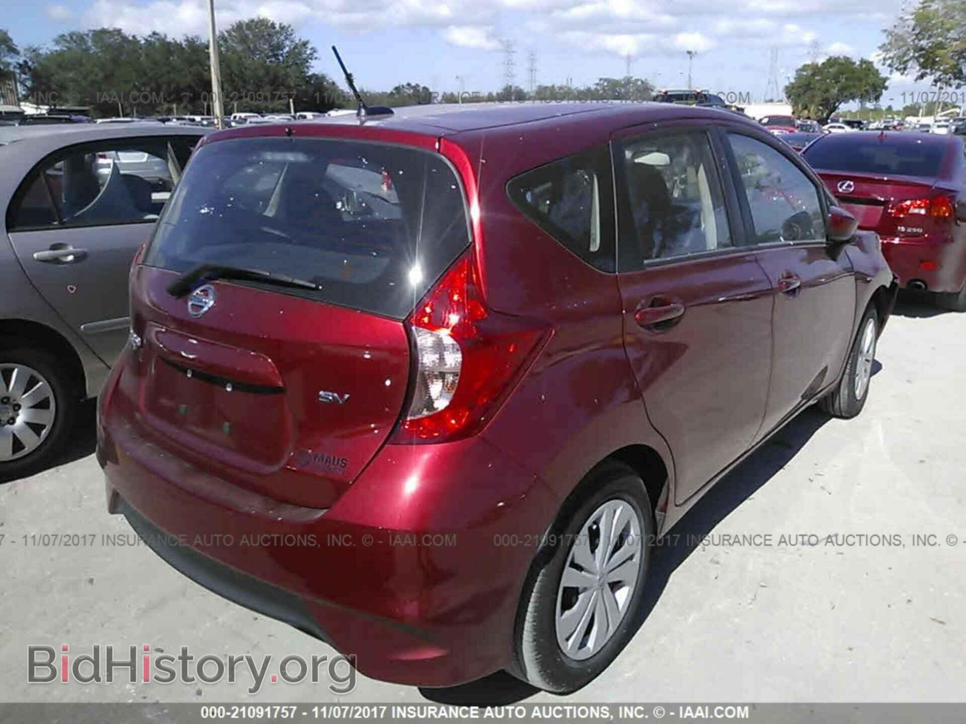2017 Nissan Versa note - VIN: 3N1CE2CP3HL368791 - Photo 4