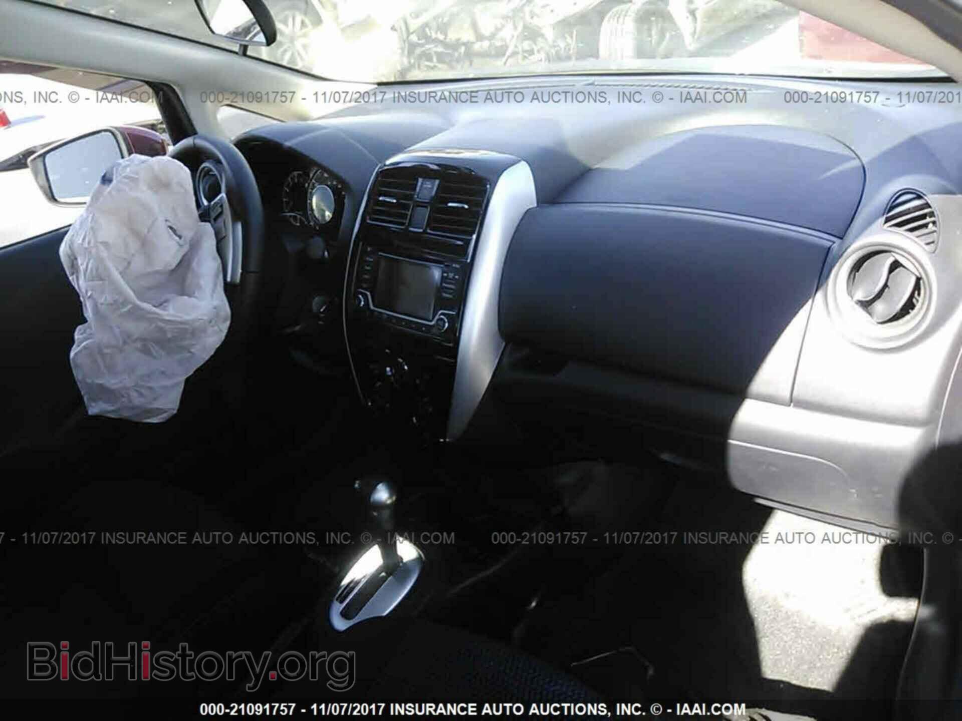 2017 Nissan Versa note - VIN: 3N1CE2CP3HL368791 - Photo 5