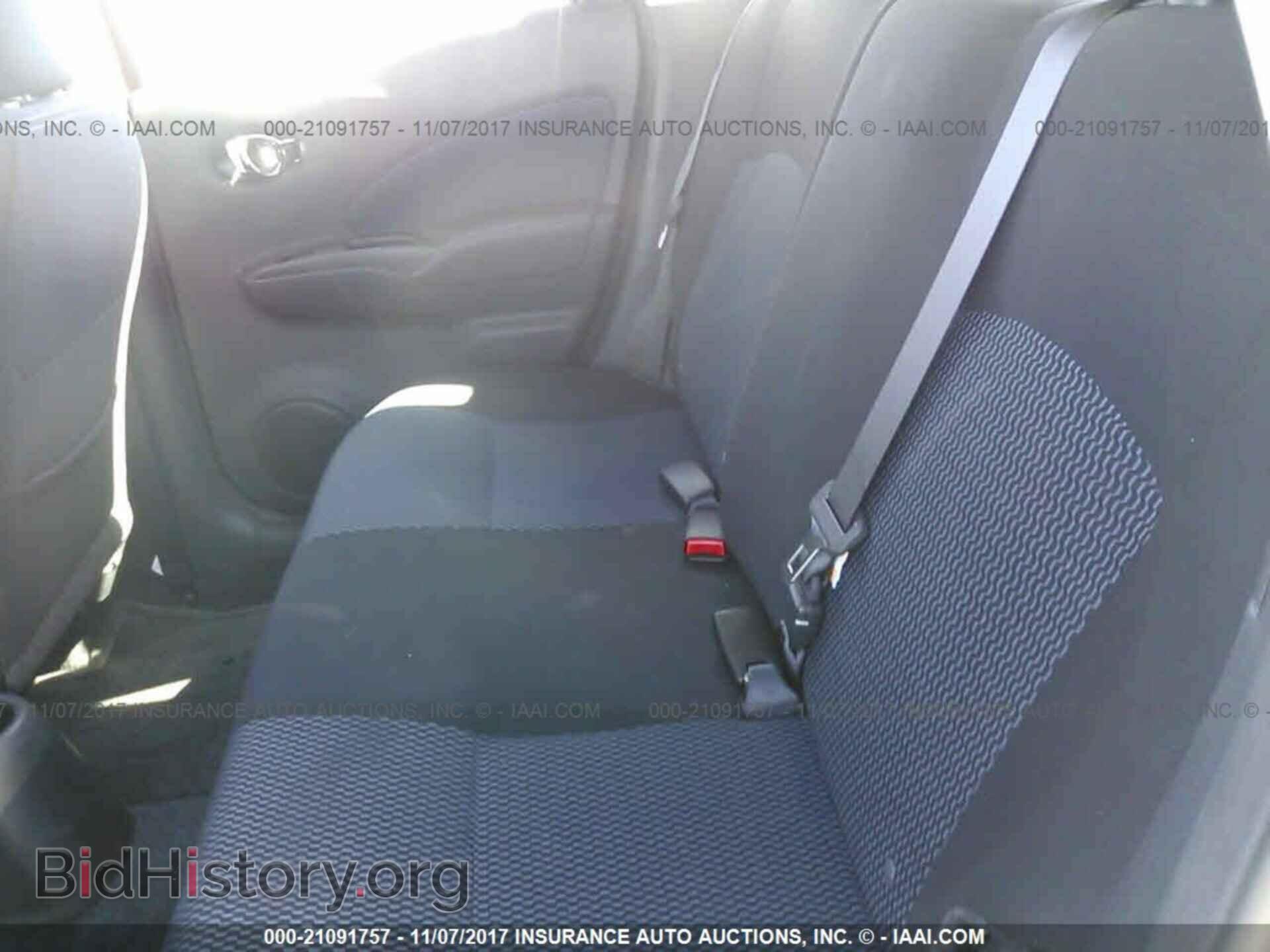 2017 Nissan Versa note - VIN: 3N1CE2CP3HL368791 - Photo 8