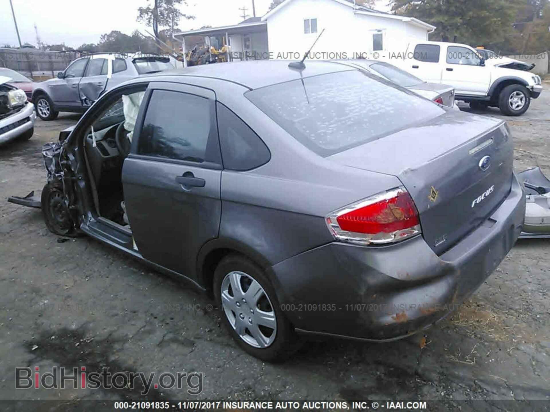 2011 Ford Focus - VIN: 1FAHP3EN7BW193287 - Фото 3