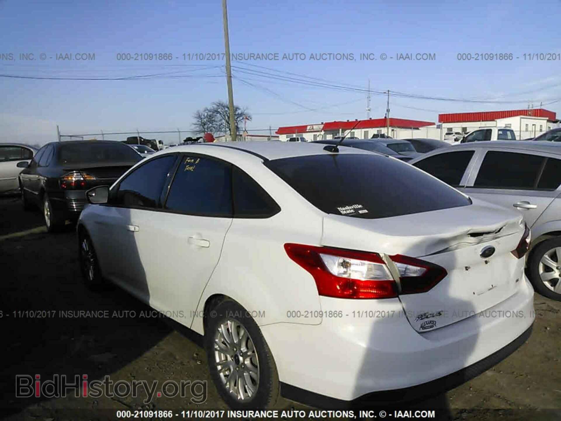 2012 Ford Focus - VIN: 1FAHP3F25CL115615 - Фото 3