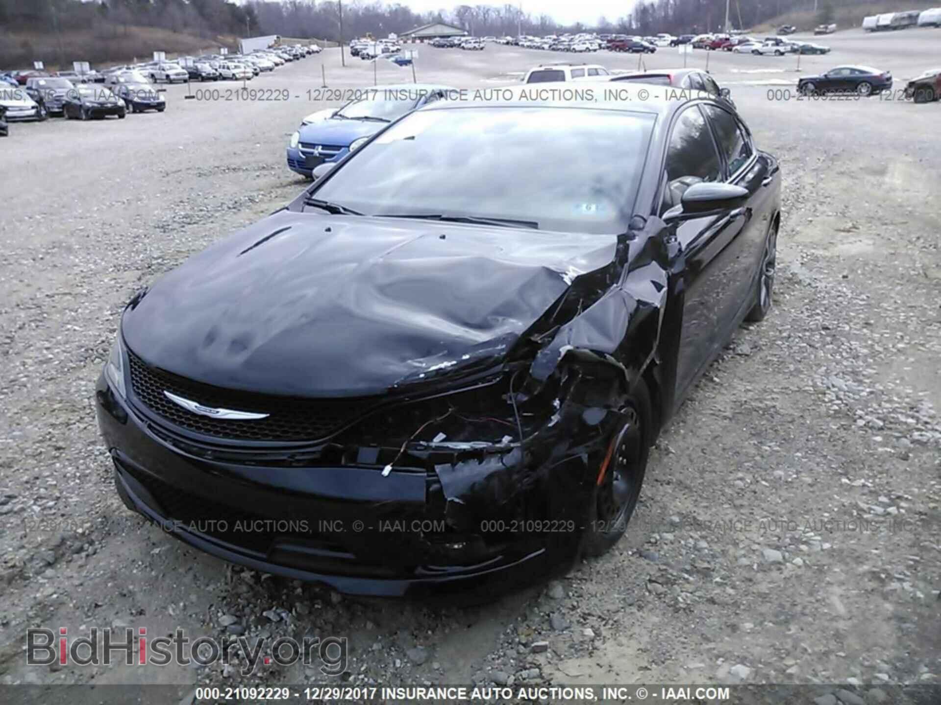 2015 Chrysler 200 - VIN: 1C3CCCDG4FN512082 - Фото 2