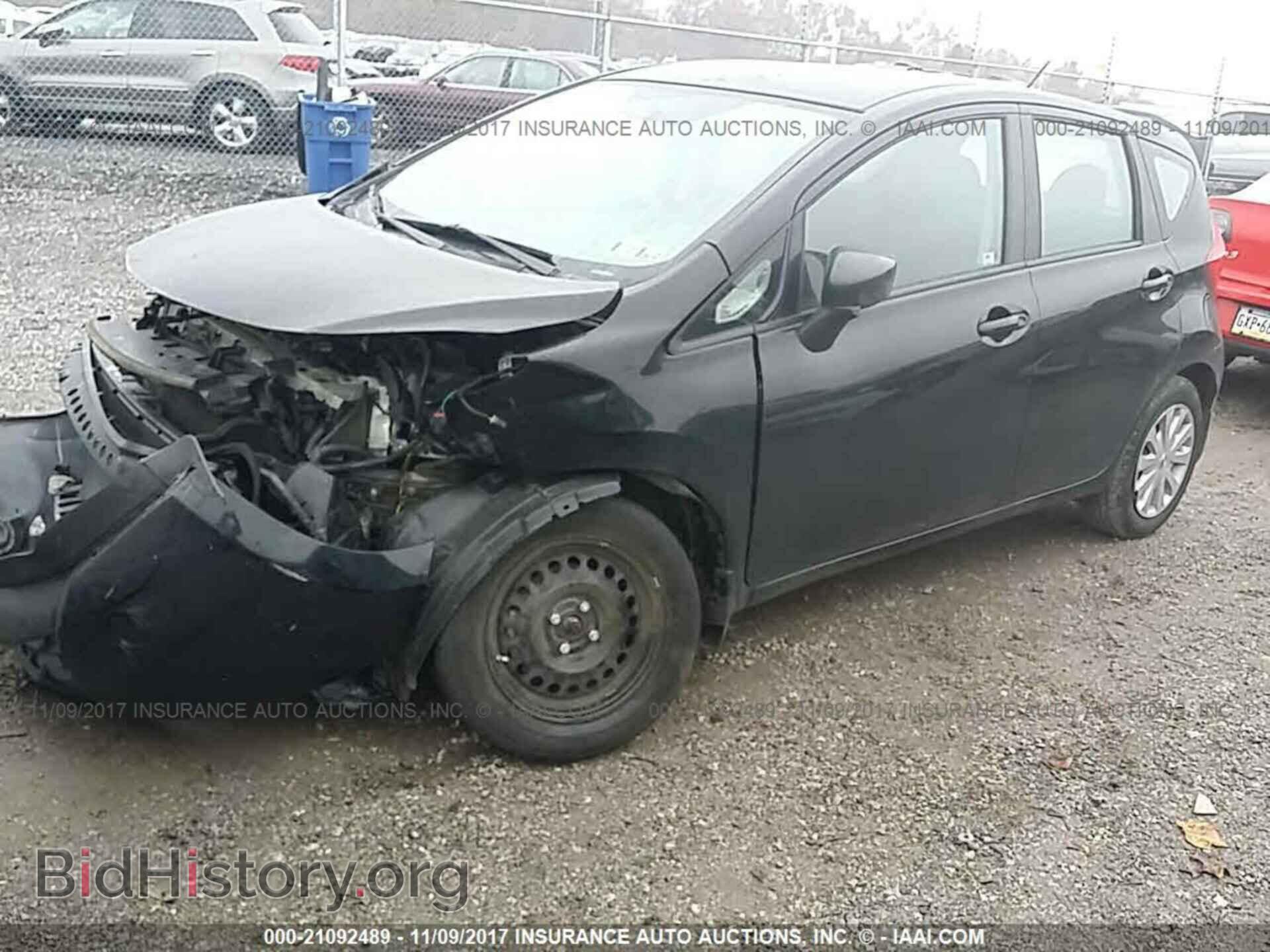 2015 Nissan Versa note - VIN: 3N1CE2CP0FL369989 - Фото 2