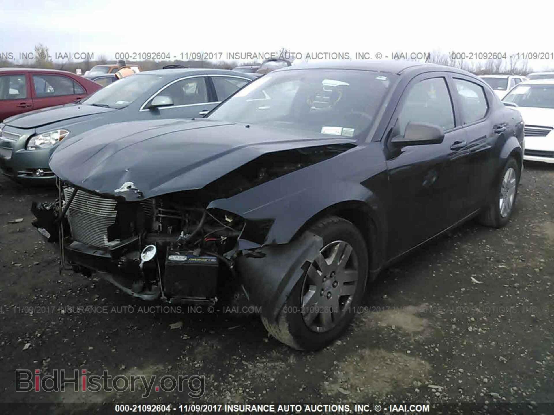 2011 Dodge Avenger - VIN: 1B3BD4FB7BN608375 - Фото 2