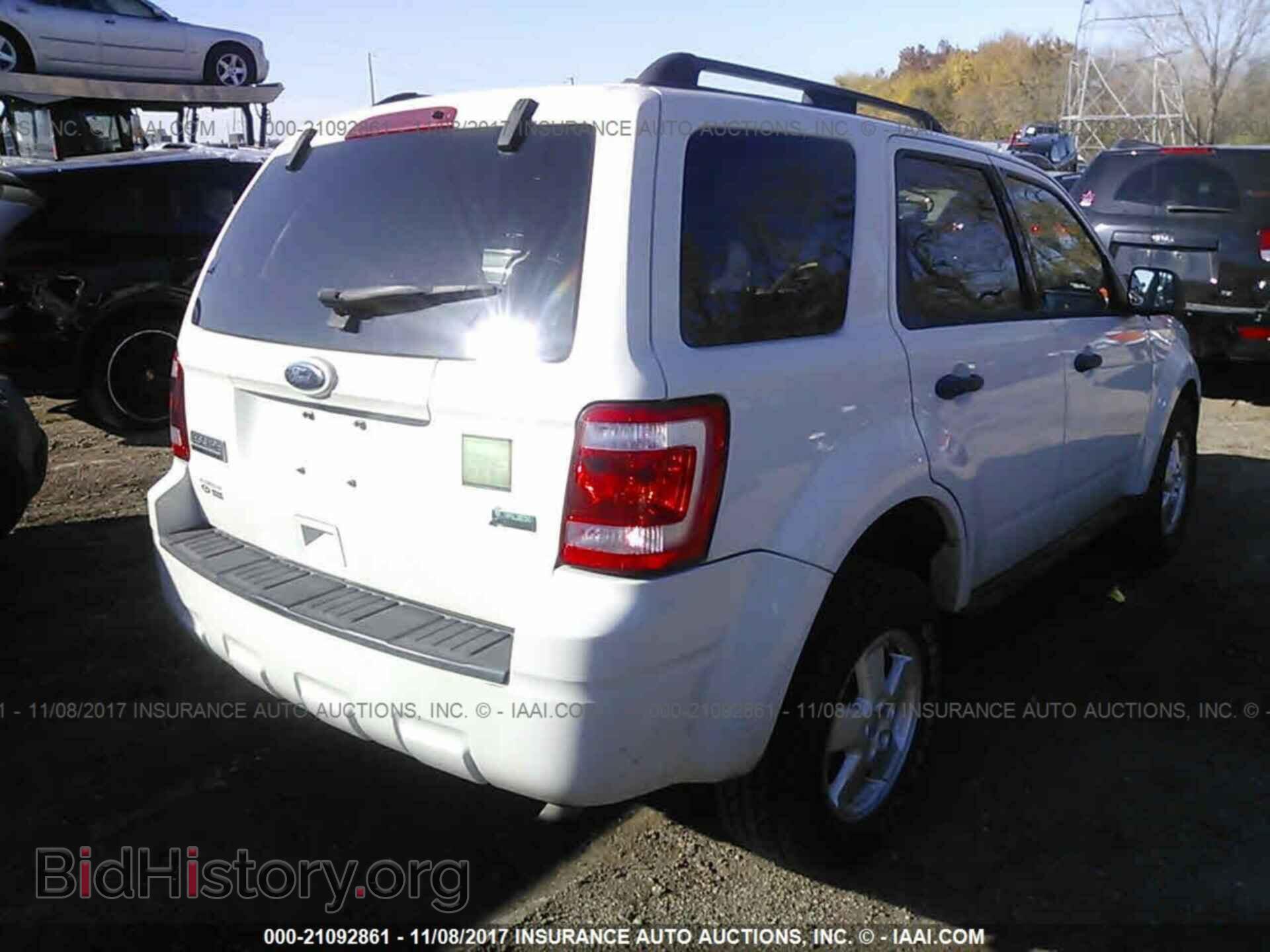 2011 Ford Escape - VIN: 1FMCU9DG1BKA15154 - Photo 4