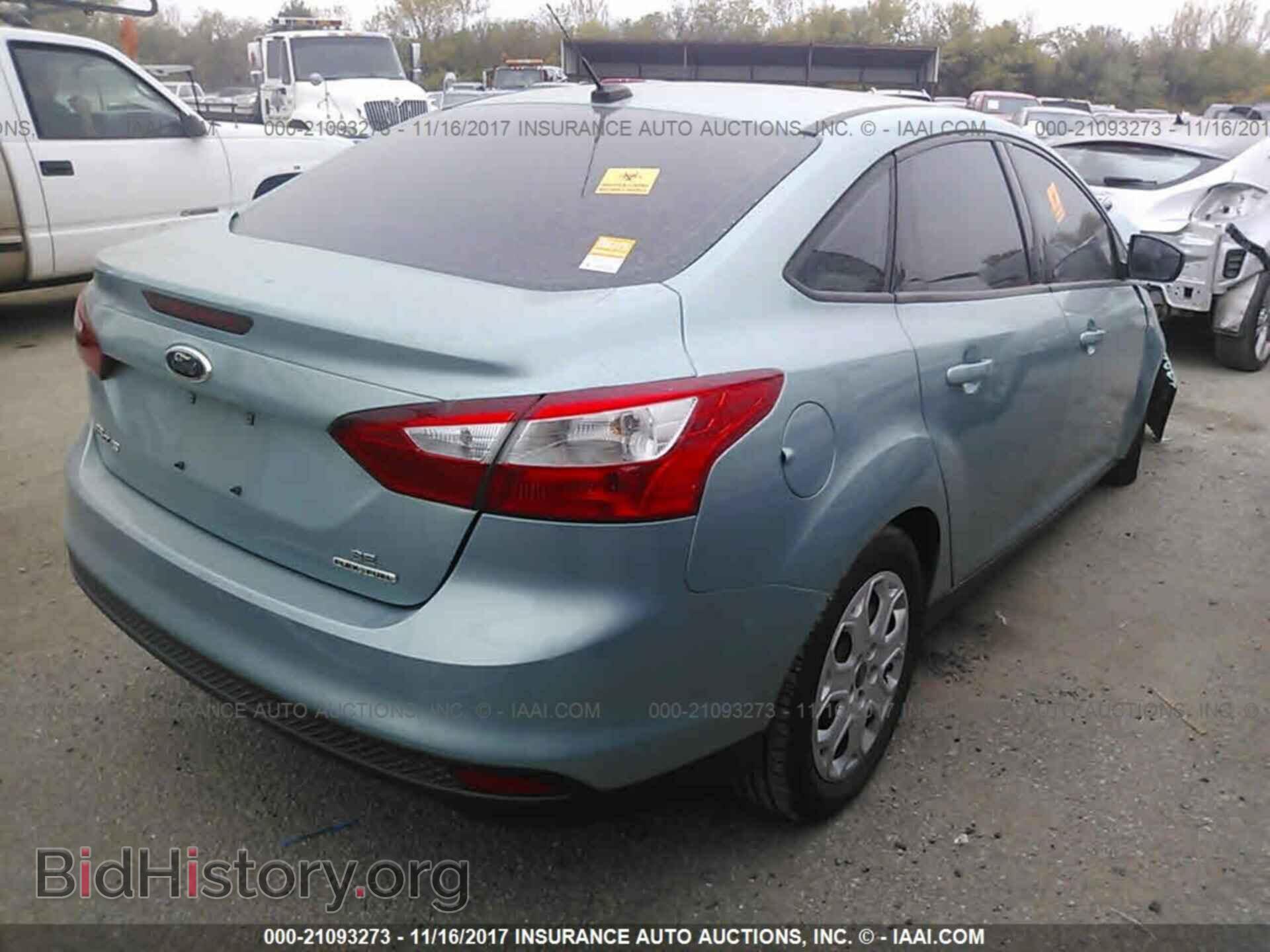 2012 Ford Focus - VIN: 1FAHP3F20CL371046 - Photo 4