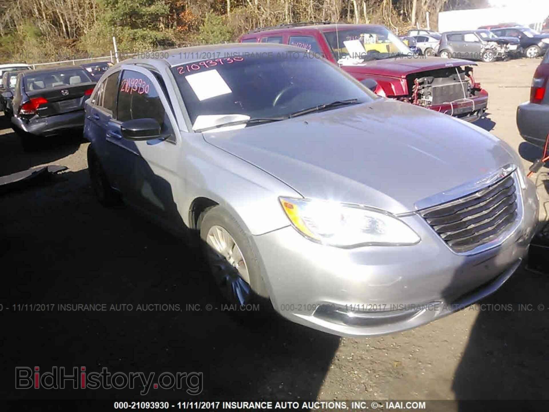 Photo 1C3CCBAB7EN142294 - Chrysler 200 2014