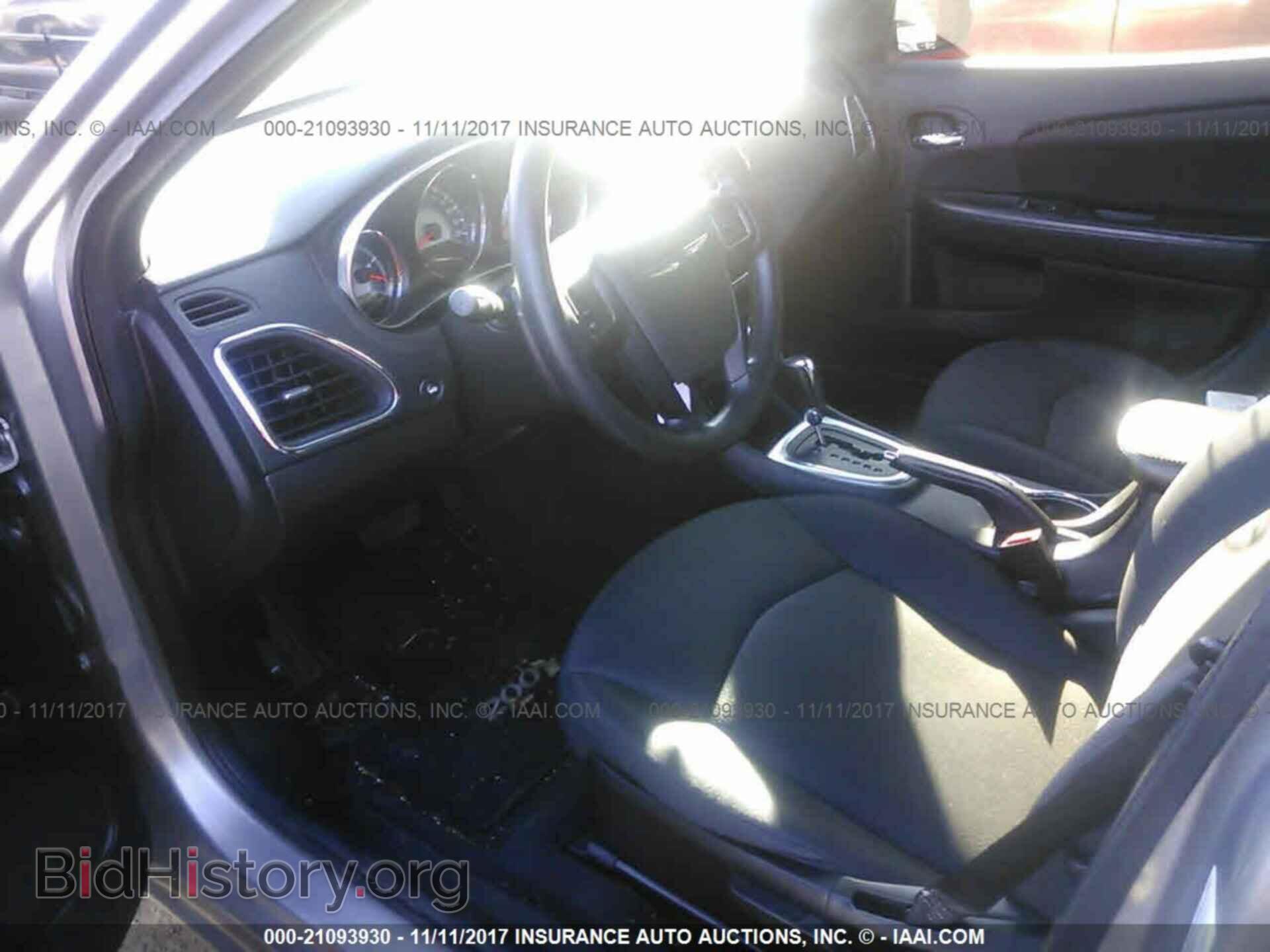 2014 Chrysler 200 - VIN: 1C3CCBAB7EN142294 - Photo 5