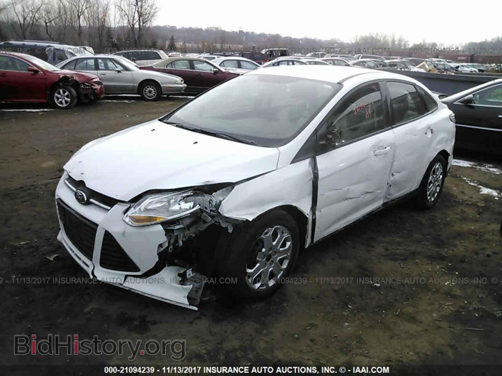 2012 Ford Focus - VIN: 1FAHP3F2XCL467623 - Photo 2
