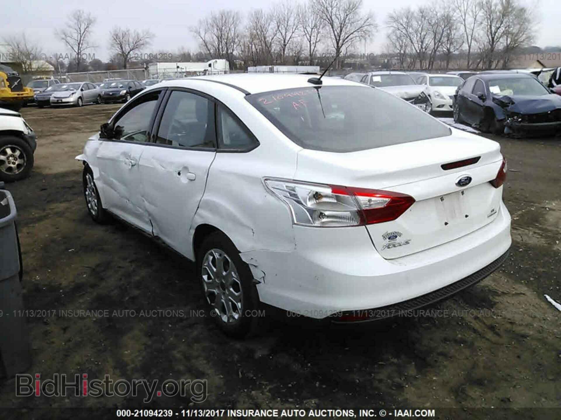 2012 Ford Focus - VIN: 1FAHP3F2XCL467623 - Photo 3