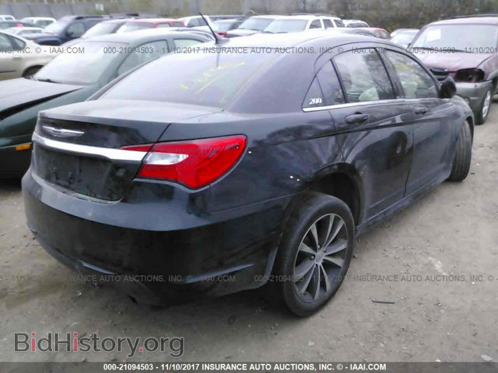 2013 Chrysler 200 - VIN: 1C3CCBCG1DN711373 - Photo 4