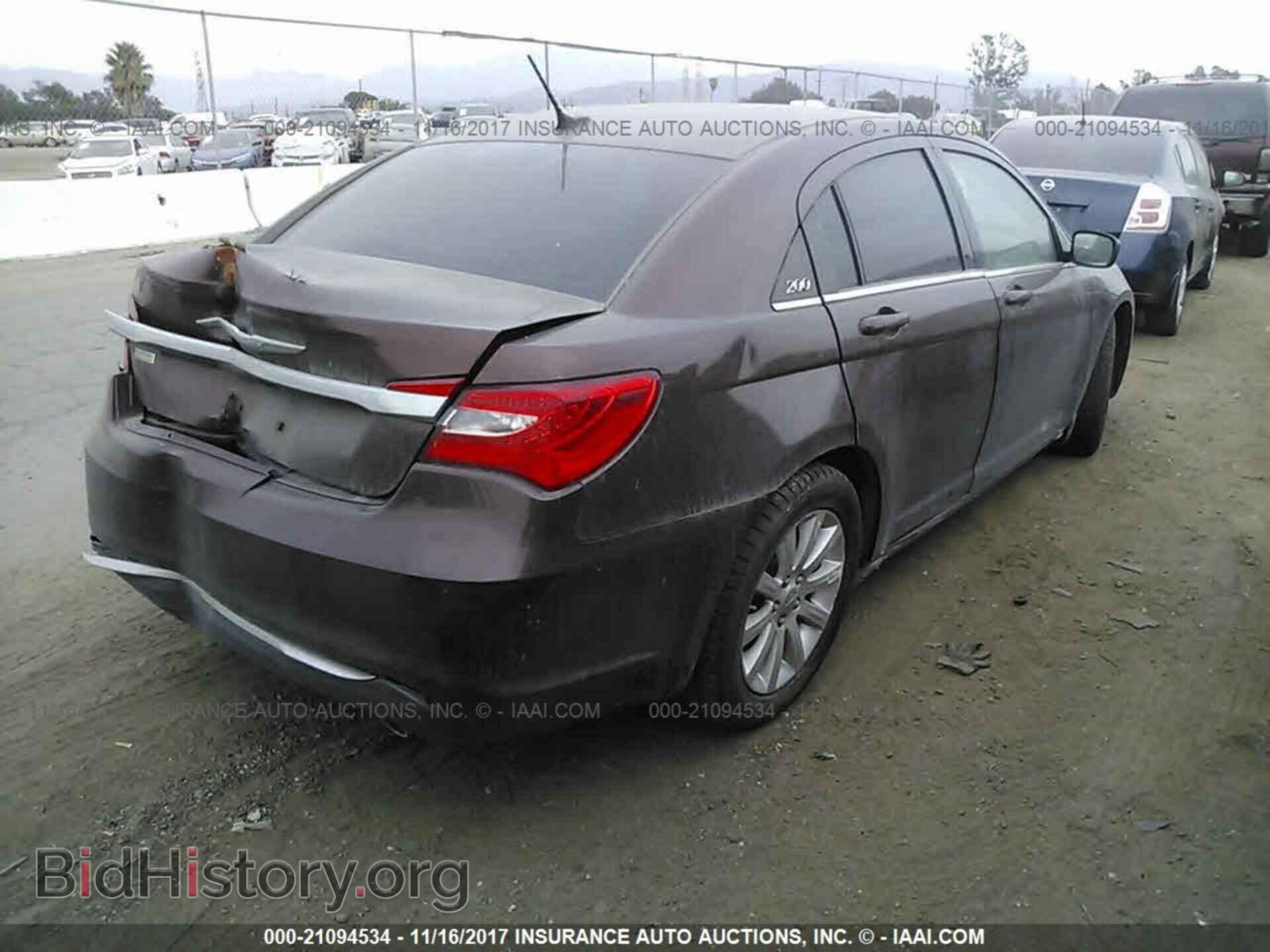 2013 Chrysler 200 - VIN: 1C3CCBBG4DN658783 - Photo 4