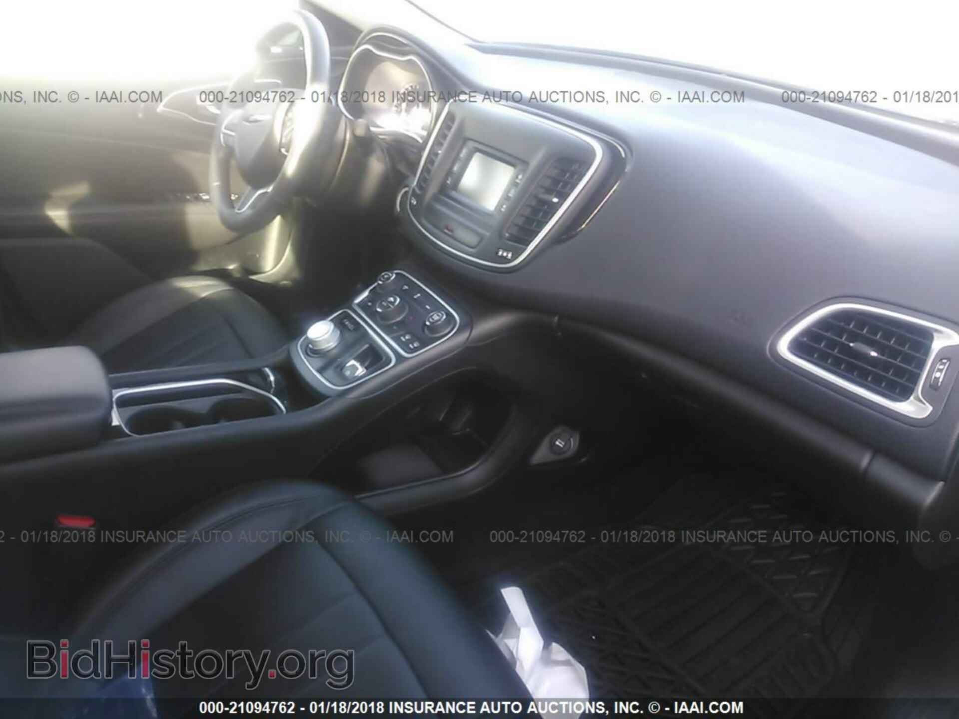 2015 Chrysler 200 - VIN: 1C3CCCCB8FN555636 - Фото 5