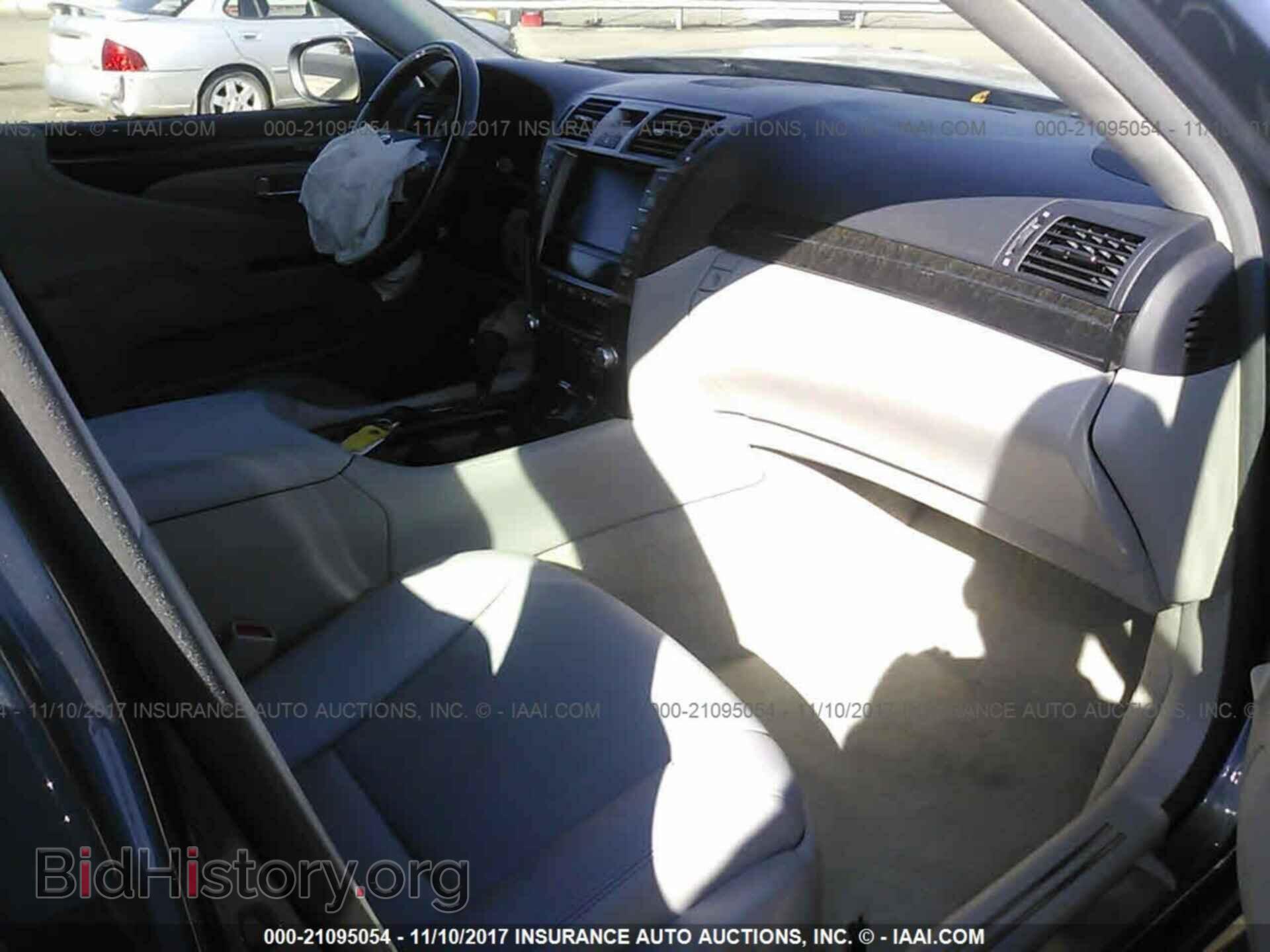 2012 Lexus Ls - VIN: JTHBL5EF2C5112766 - Photo 5