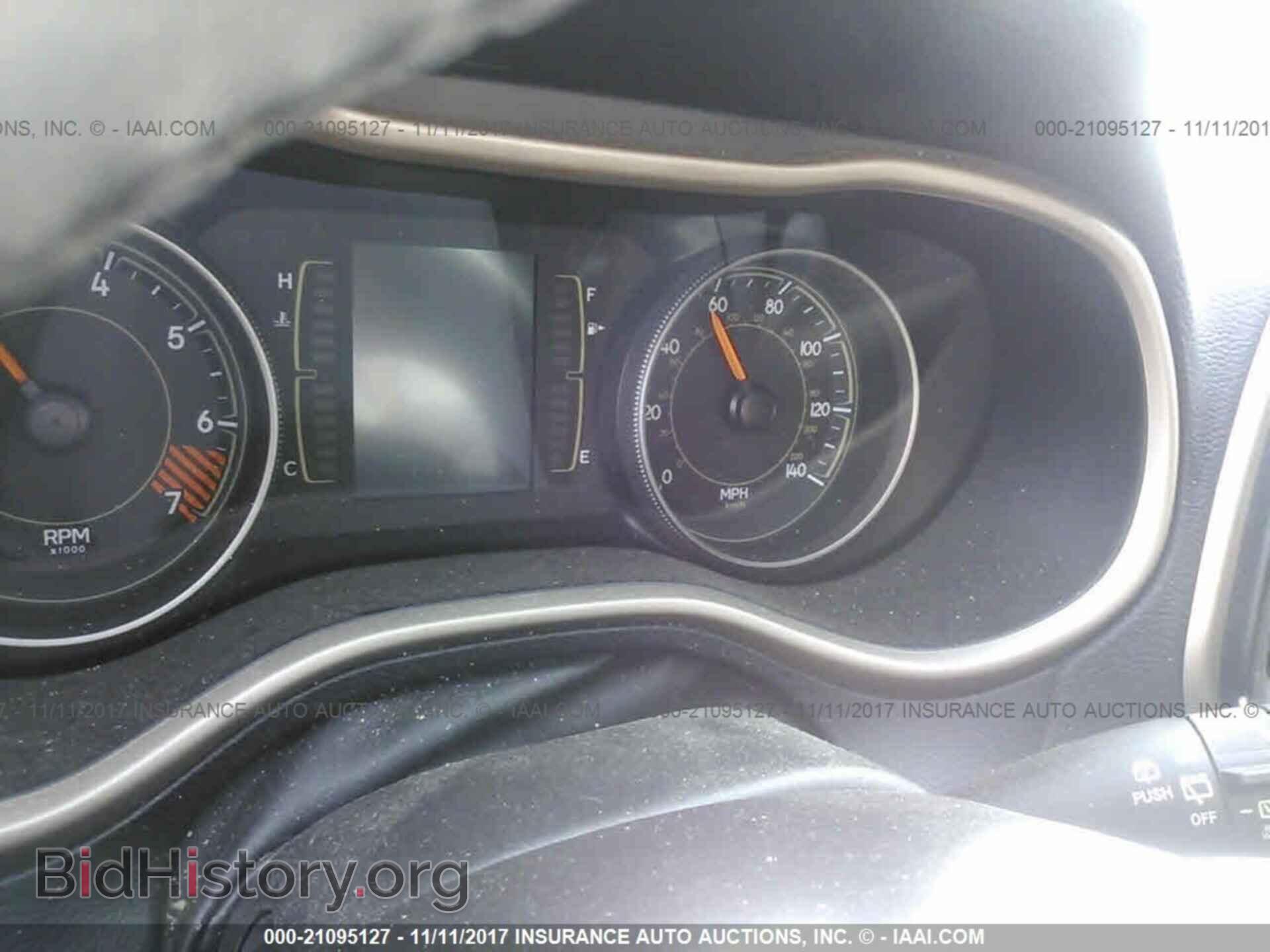 2015 Jeep Cherokee - VIN: 1C4PJMCBXFW679751 - Фото 7