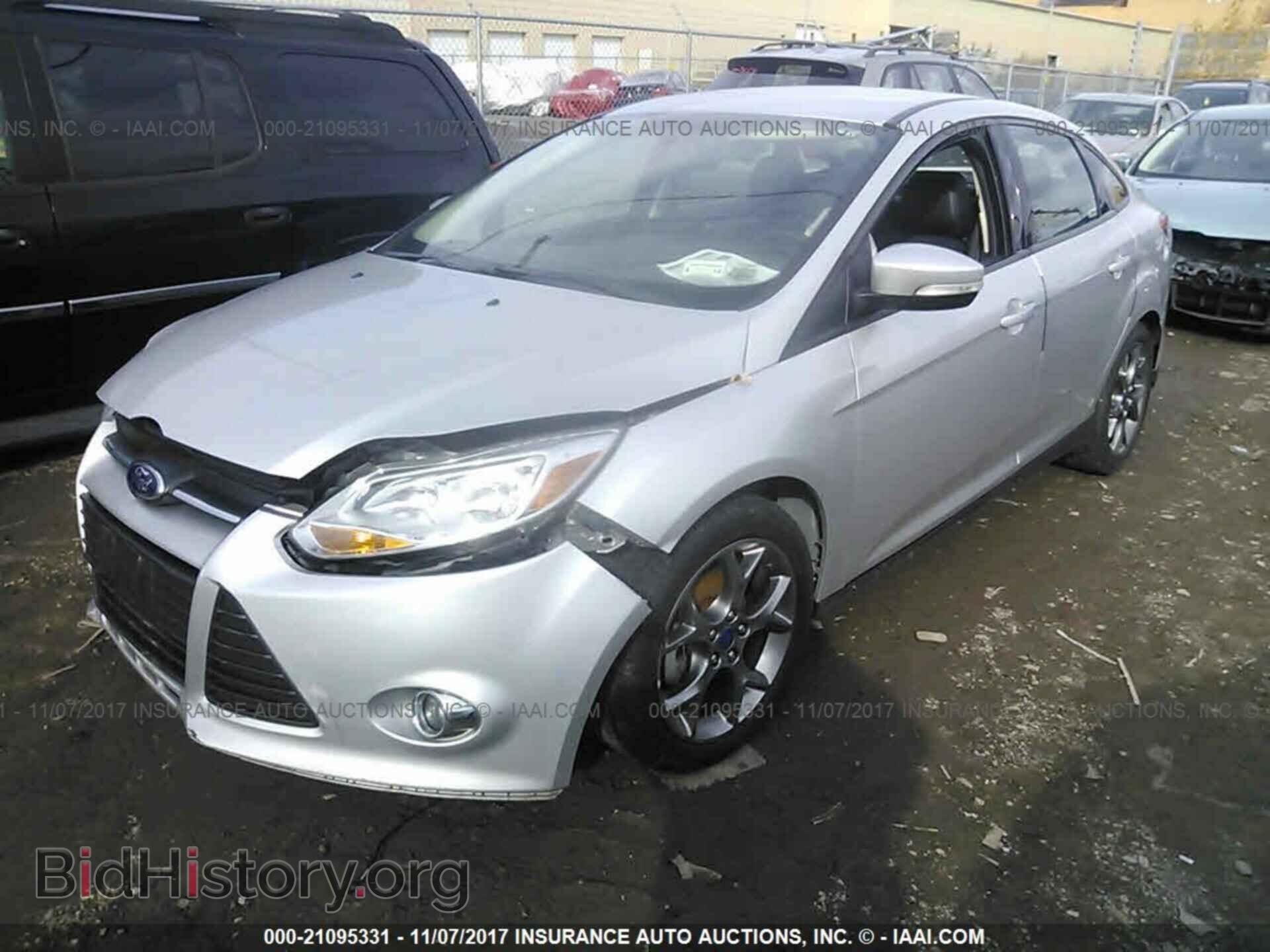 2014 Ford Focus - VIN: 1FADP3F21EL444216 - Photo 2
