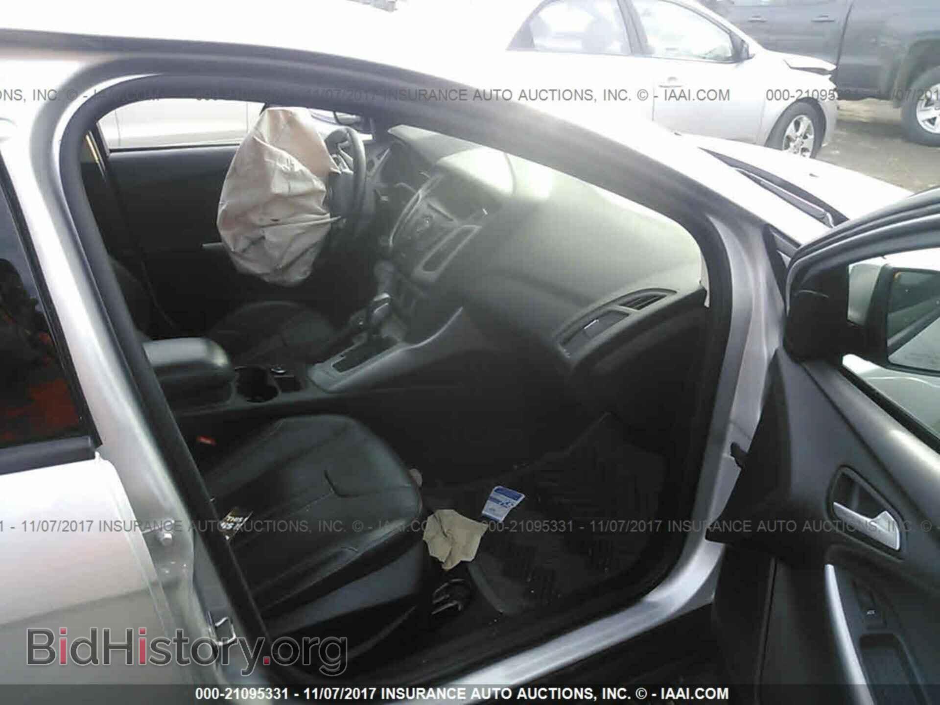 2014 Ford Focus - VIN: 1FADP3F21EL444216 - Photo 5