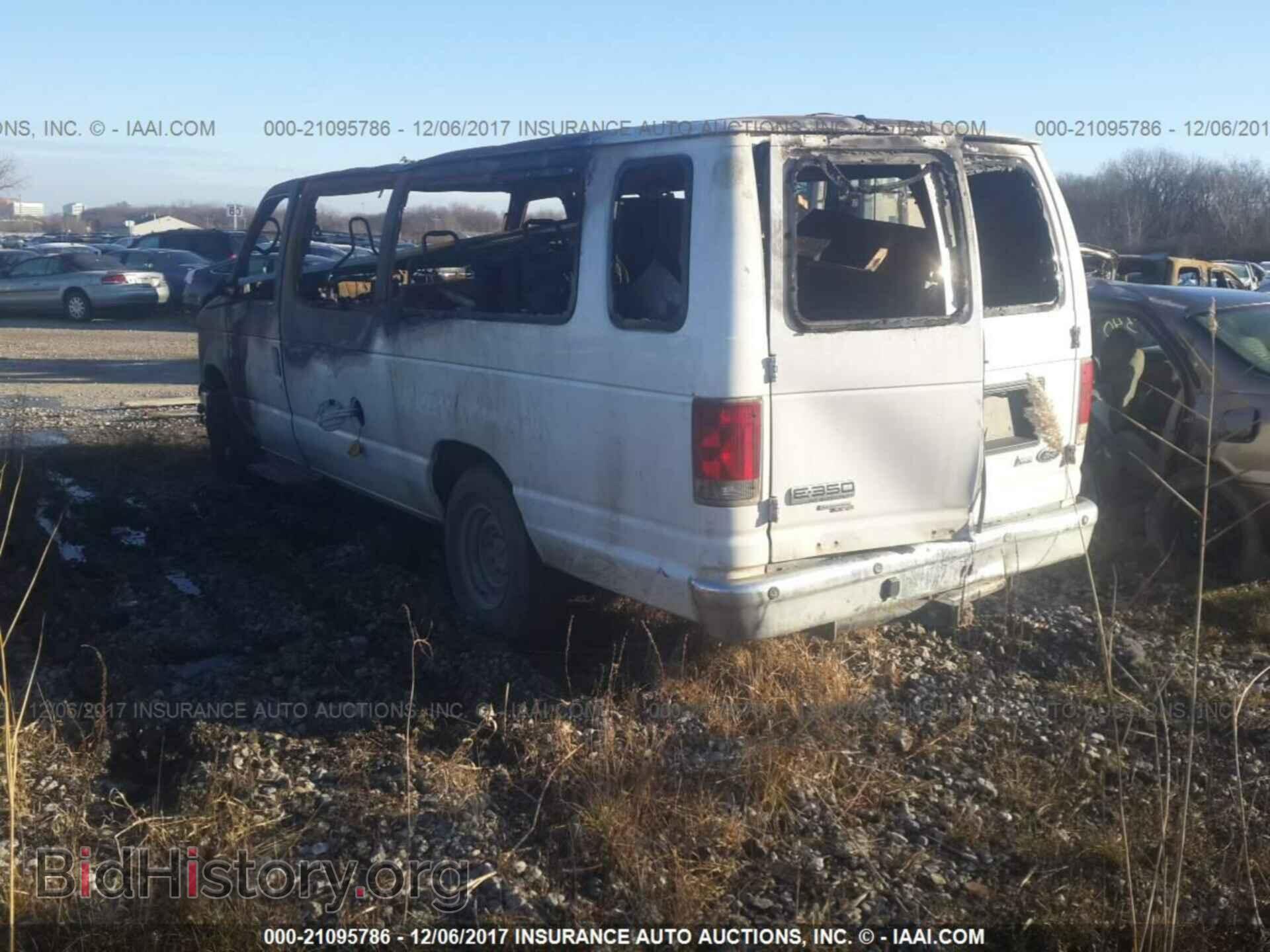 2011 Ford Econoline - VIN: 1FDSS3BL9BDB15408 - Фото 3