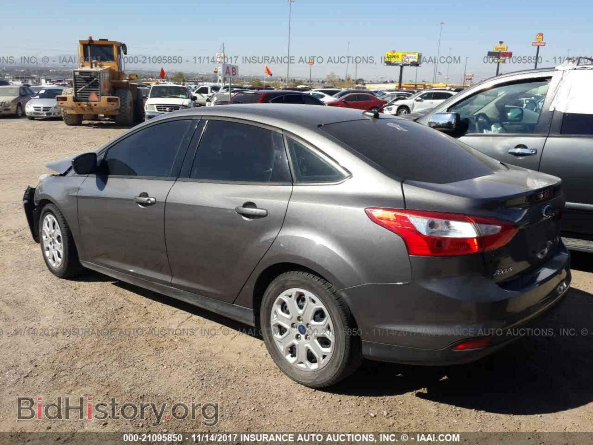 2012 Ford Focus - VIN: 1FAHP3F2XCL267650 - Photo 3