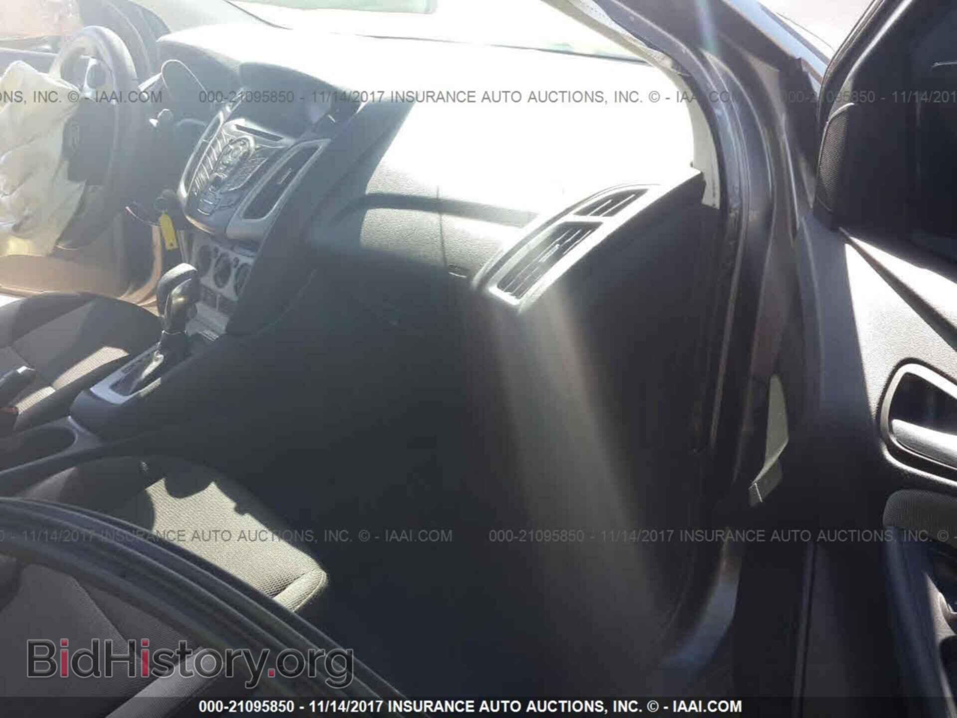 2012 Ford Focus - VIN: 1FAHP3F2XCL267650 - Photo 5