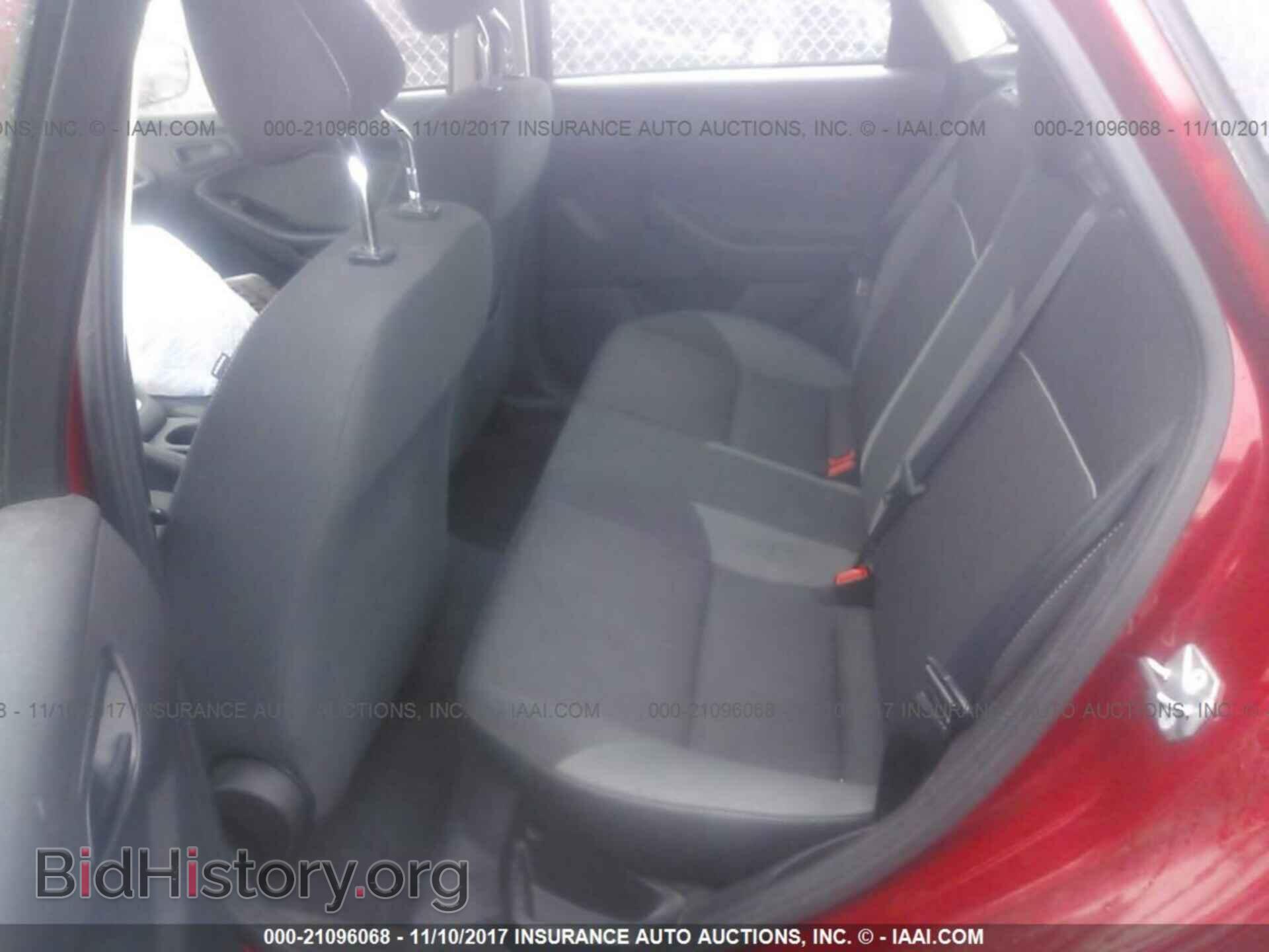 2012 Ford Focus - VIN: 1FAHP3F29CL115018 - Photo 7