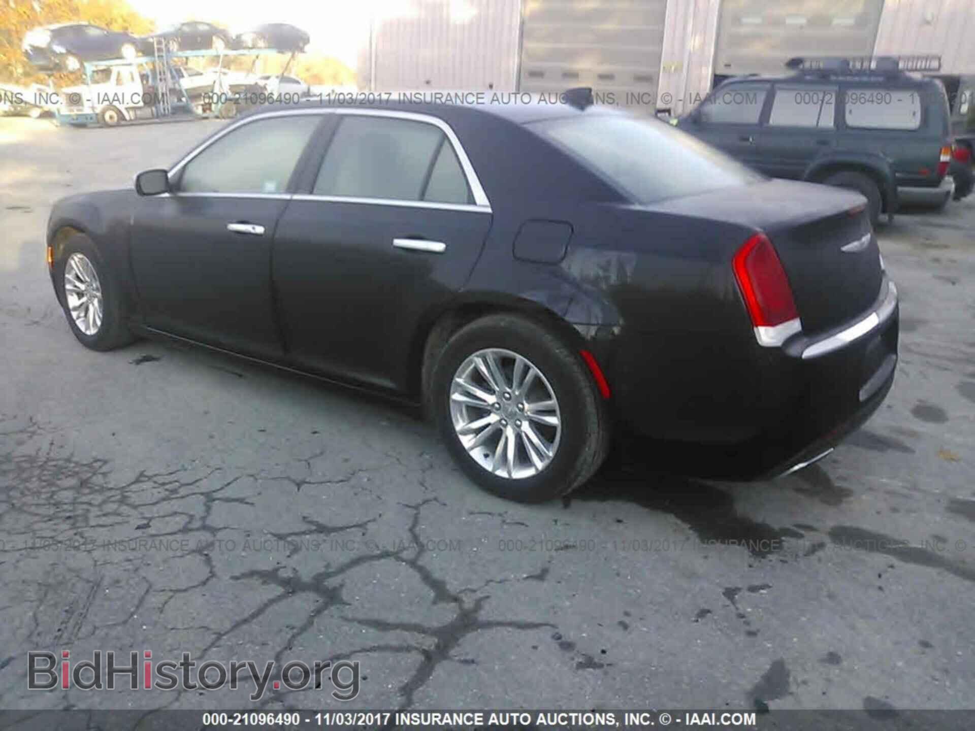 2017 Chrysler 300c - VIN: 2C3CCAEG5HH596640 - Фото 3