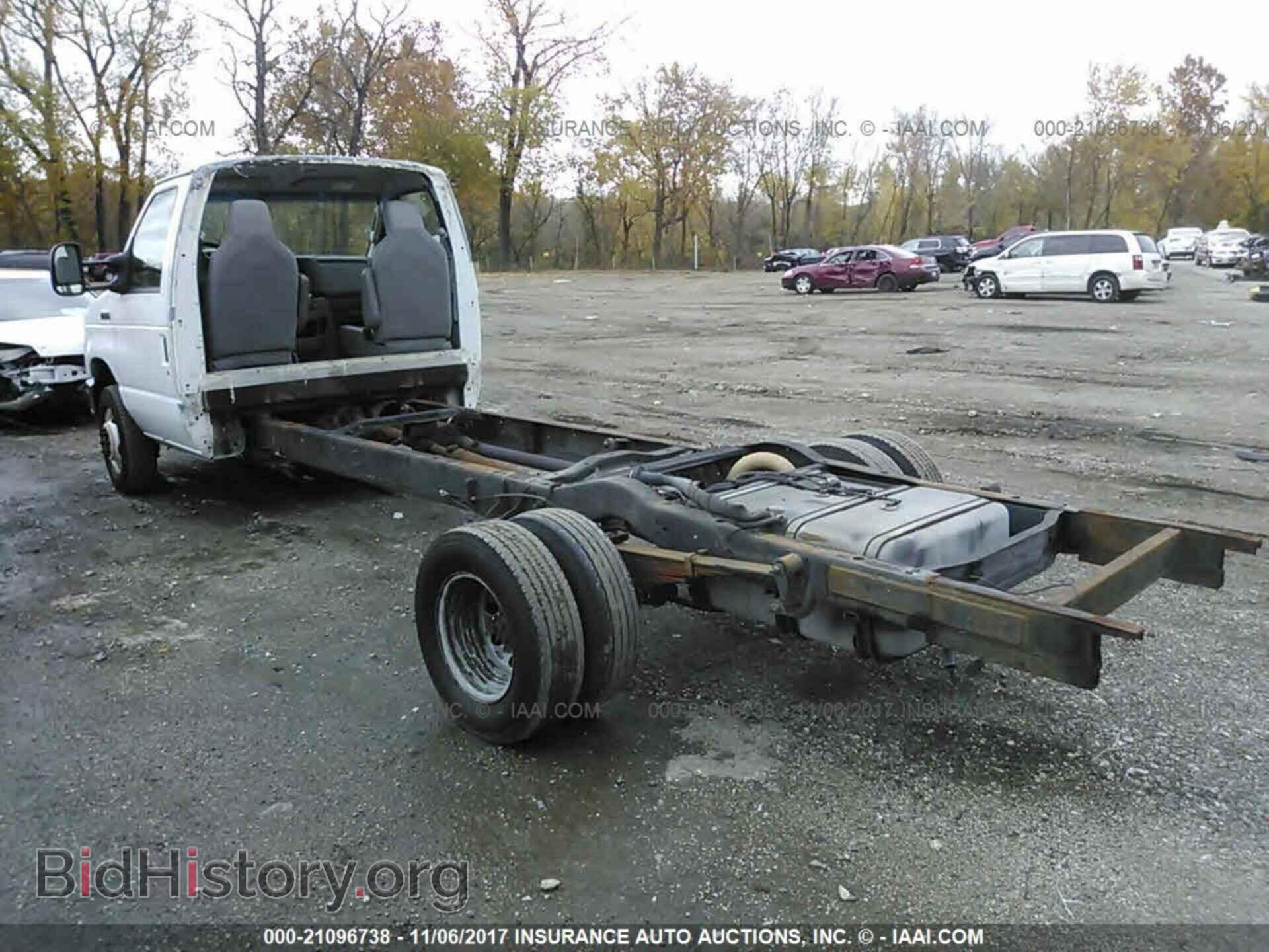 2013 Ford Econoline - VIN: 1FDXE4FS1DDB12624 - Фото 3