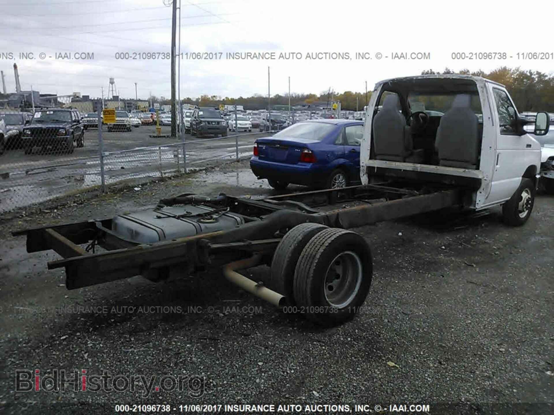 2013 Ford Econoline - VIN: 1FDXE4FS1DDB12624 - Фото 4