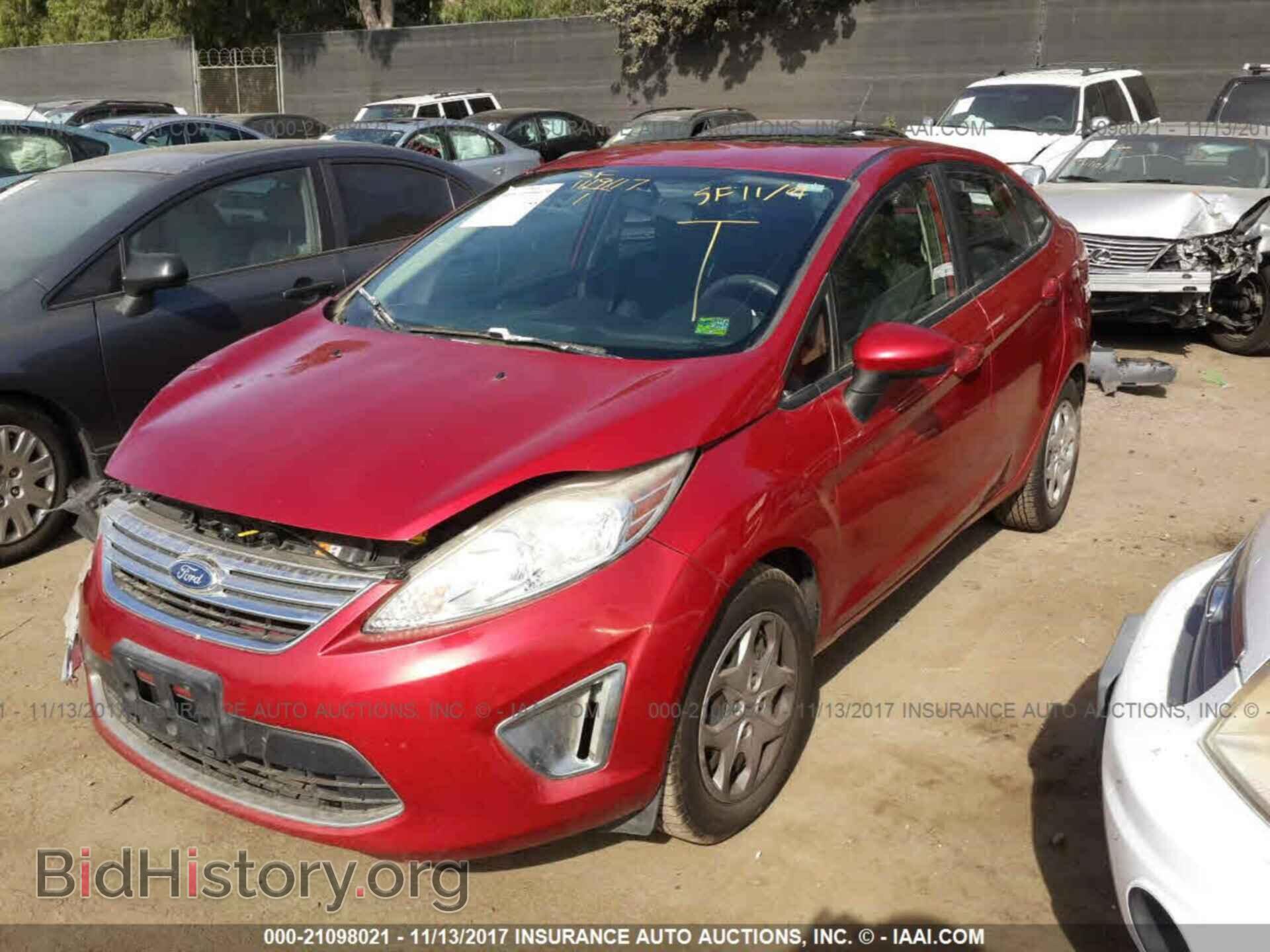 2011 Ford Fiesta - VIN: 3FADP4BJ4BM167302 - Фото 2