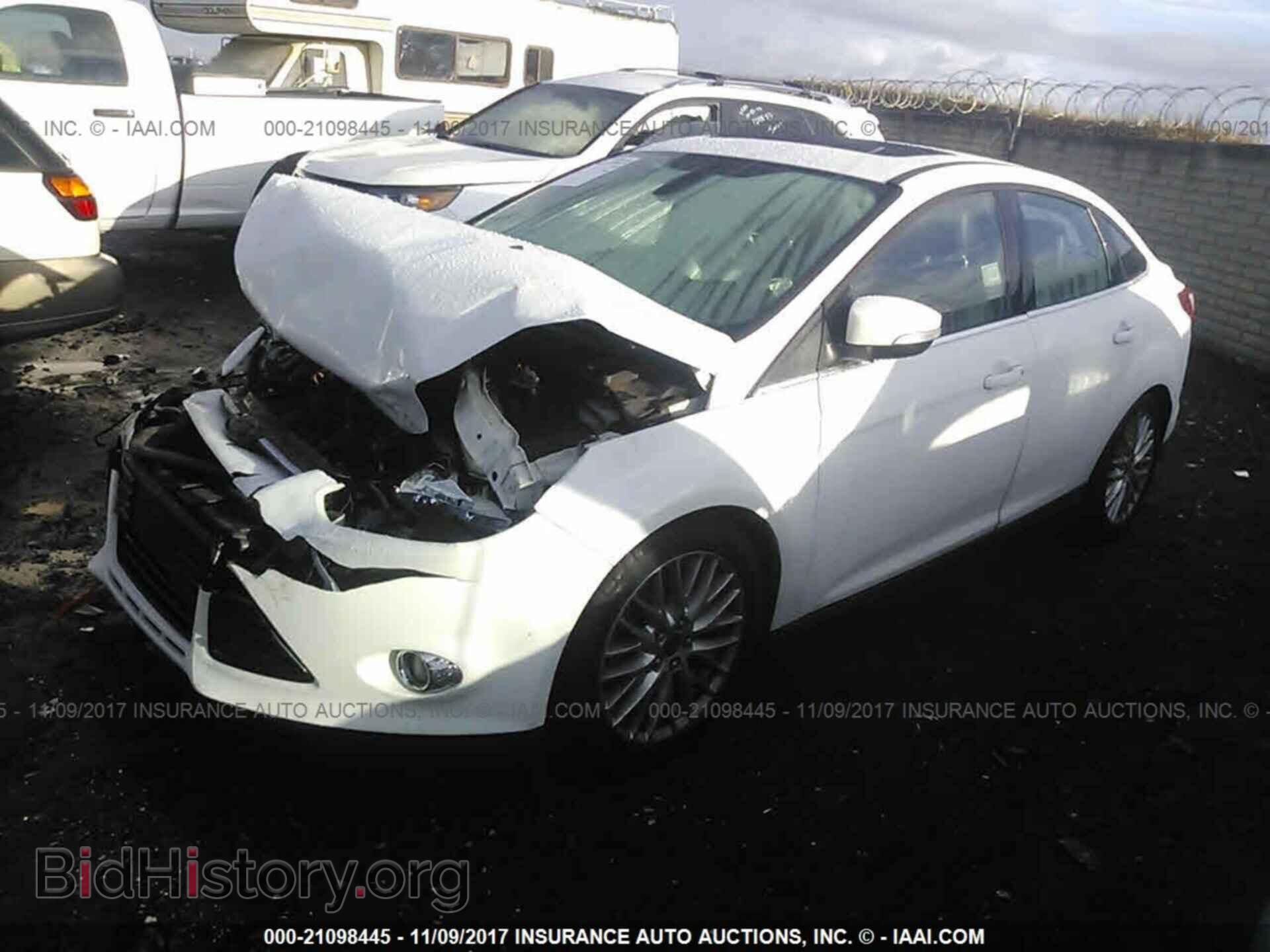 2012 Ford Focus - VIN: 1FAHP3H2XCL367194 - Фото 2