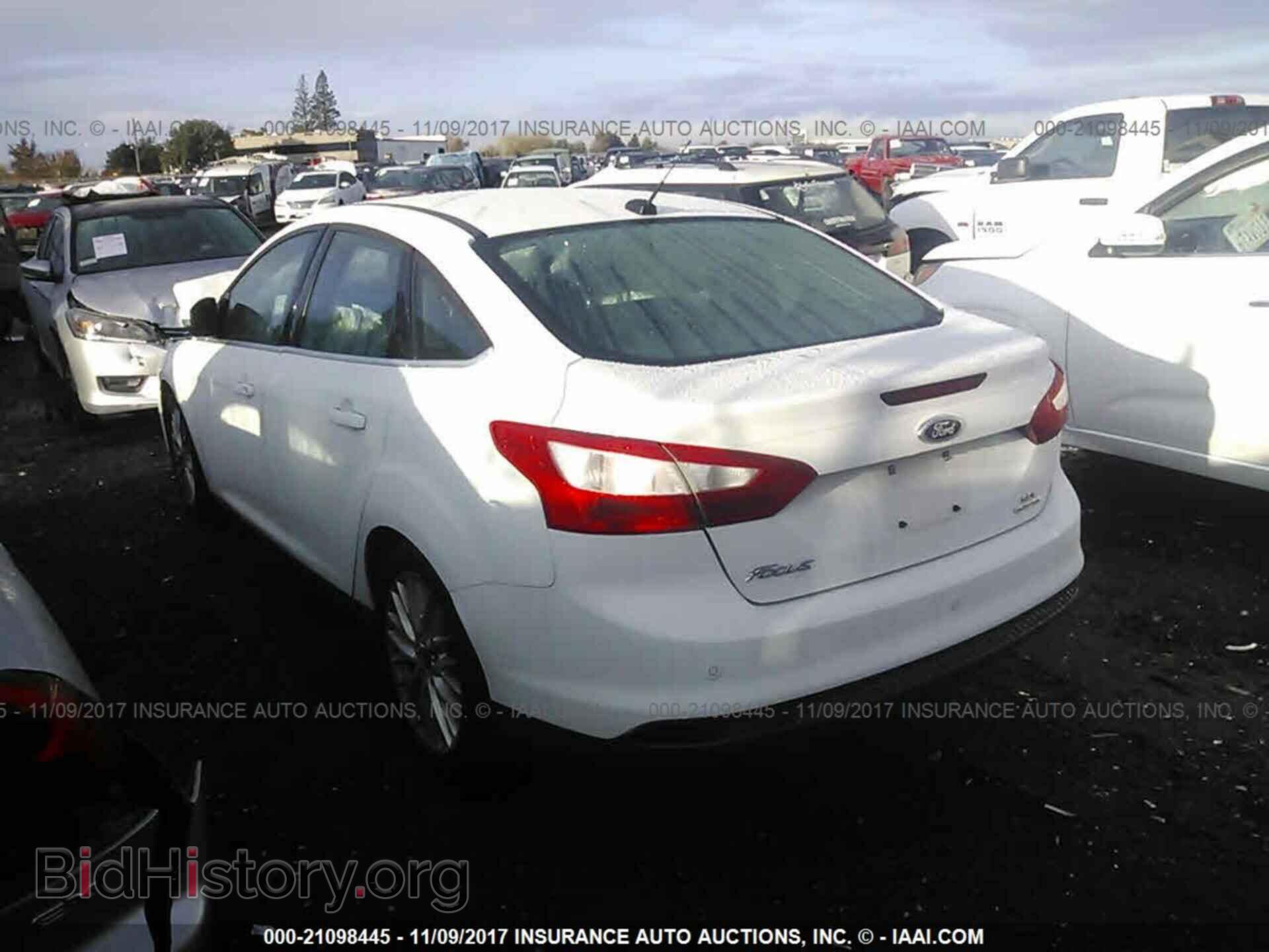 2012 Ford Focus - VIN: 1FAHP3H2XCL367194 - Фото 3