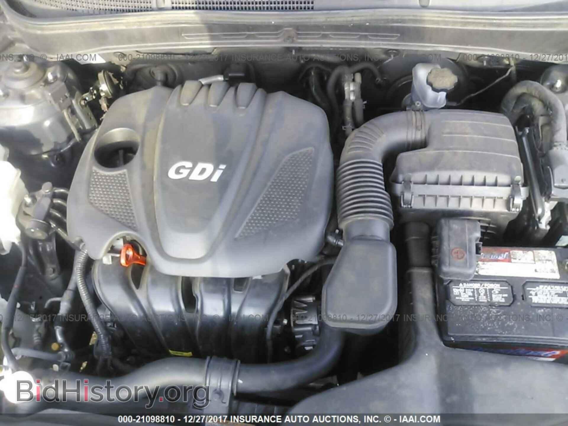 2012 Hyundai Sonata - VIN: 5NPEC4AC2CH421769 - Photo 10