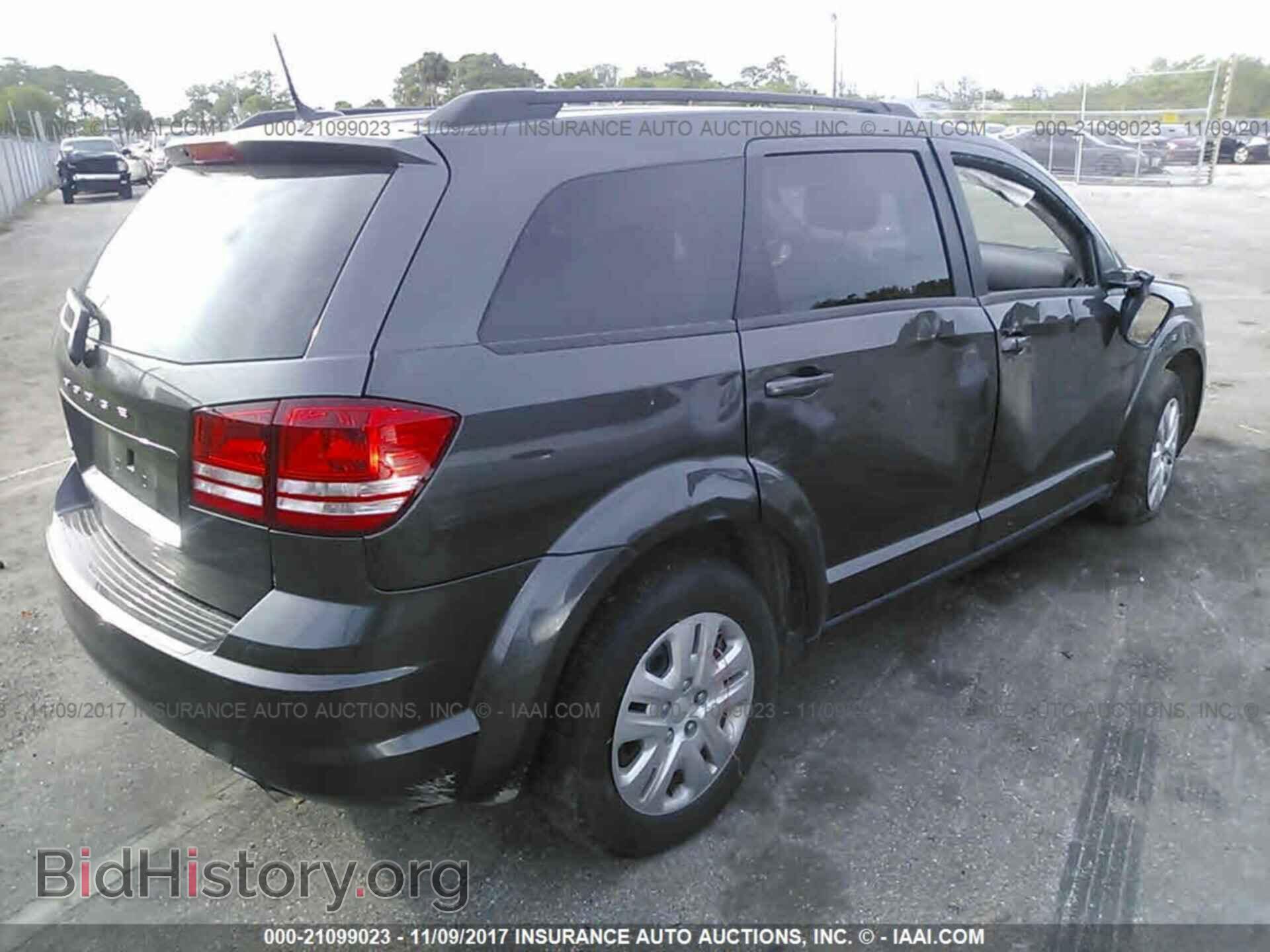 2017 Dodge Journey - VIN: 3C4PDCAB2HT577602 - Photo 4