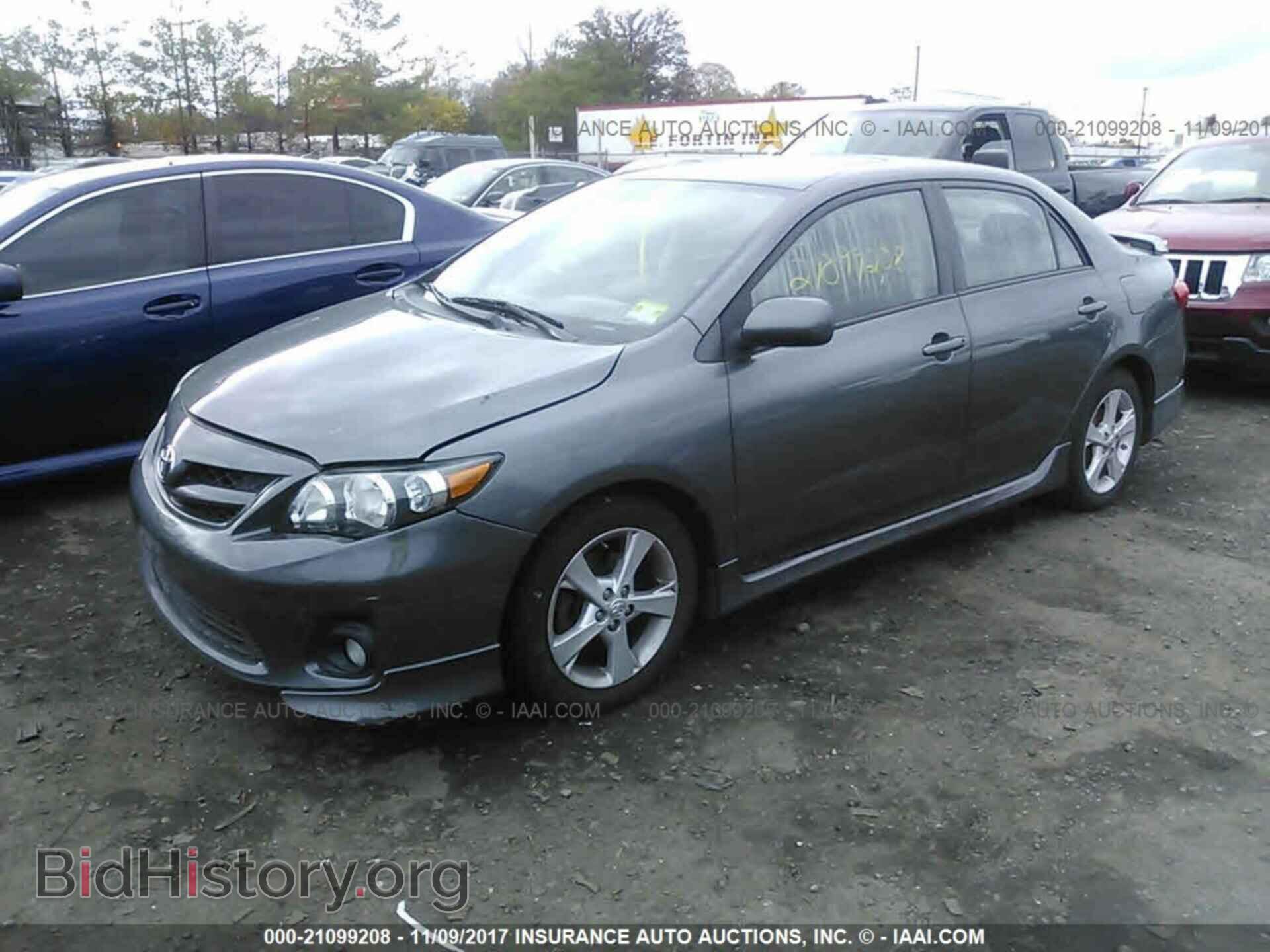 2011 Toyota Corolla - VIN: 2T1BU4EE3BC560452 - Photo 2