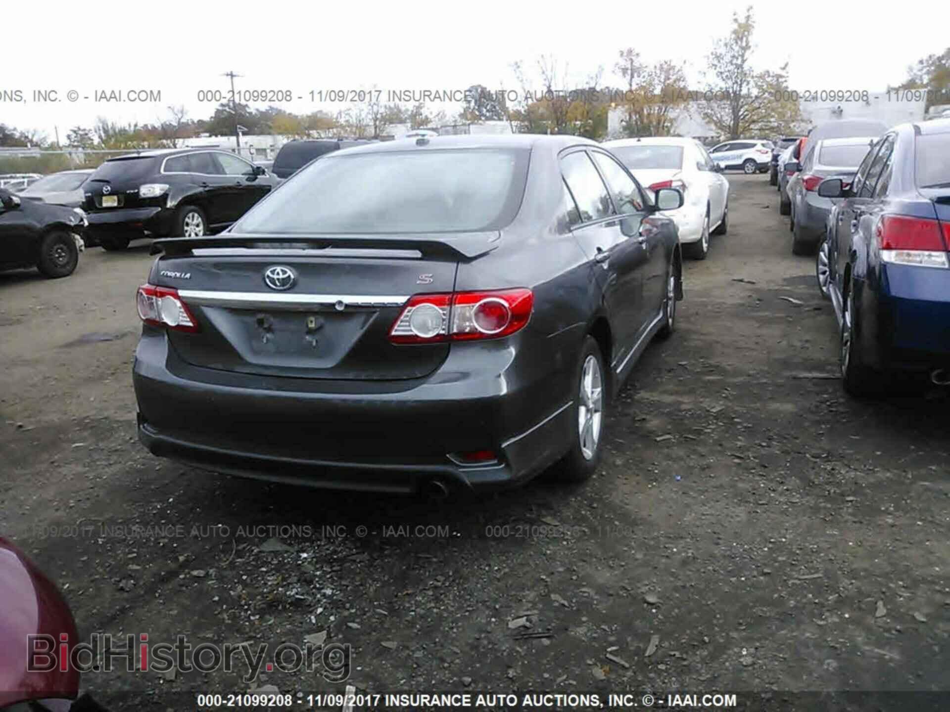 2011 Toyota Corolla - VIN: 2T1BU4EE3BC560452 - Photo 4