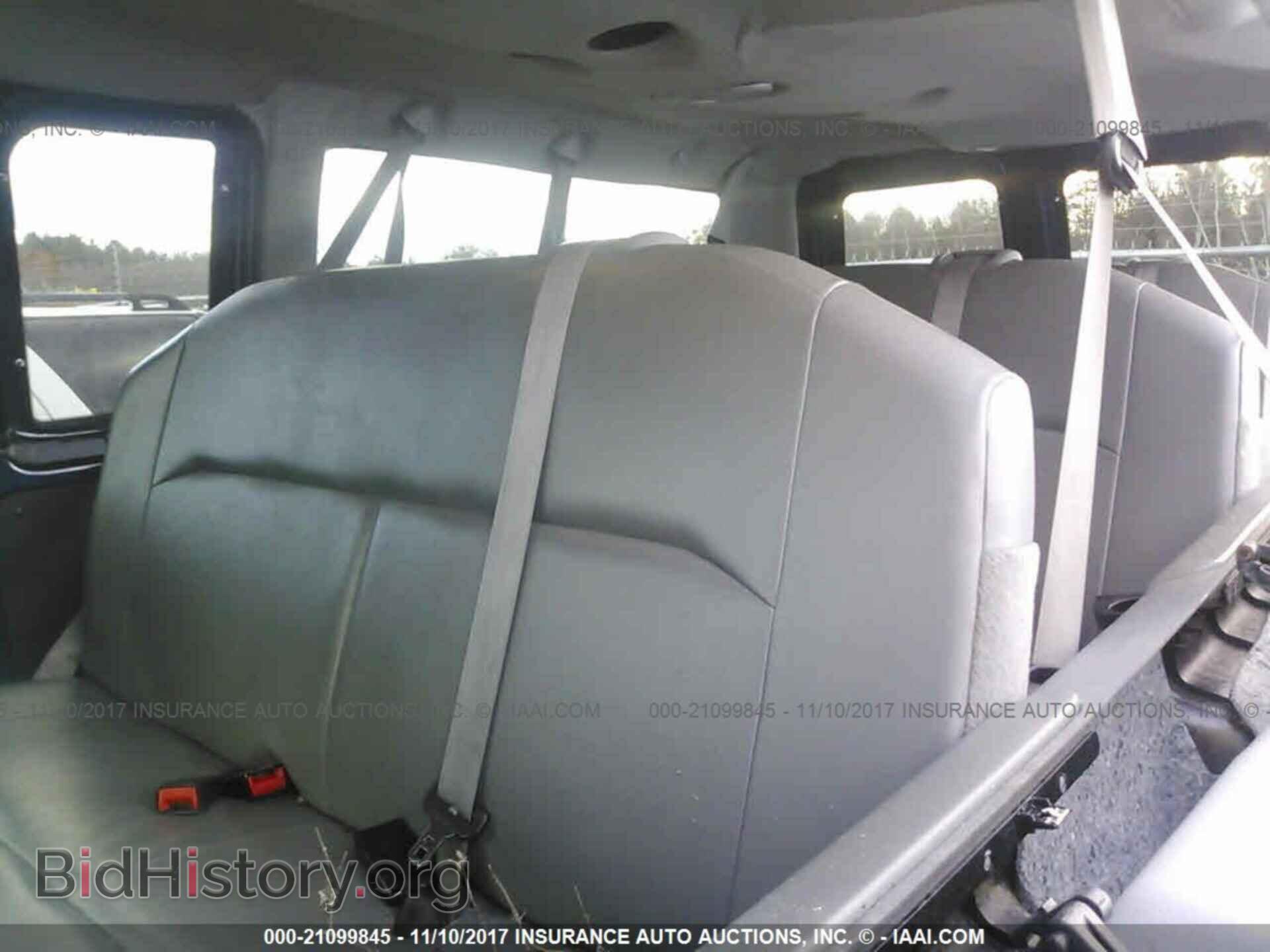 2011 Ford Econoline - VIN: 1FBNE3BL2BDA04244 - Фото 8