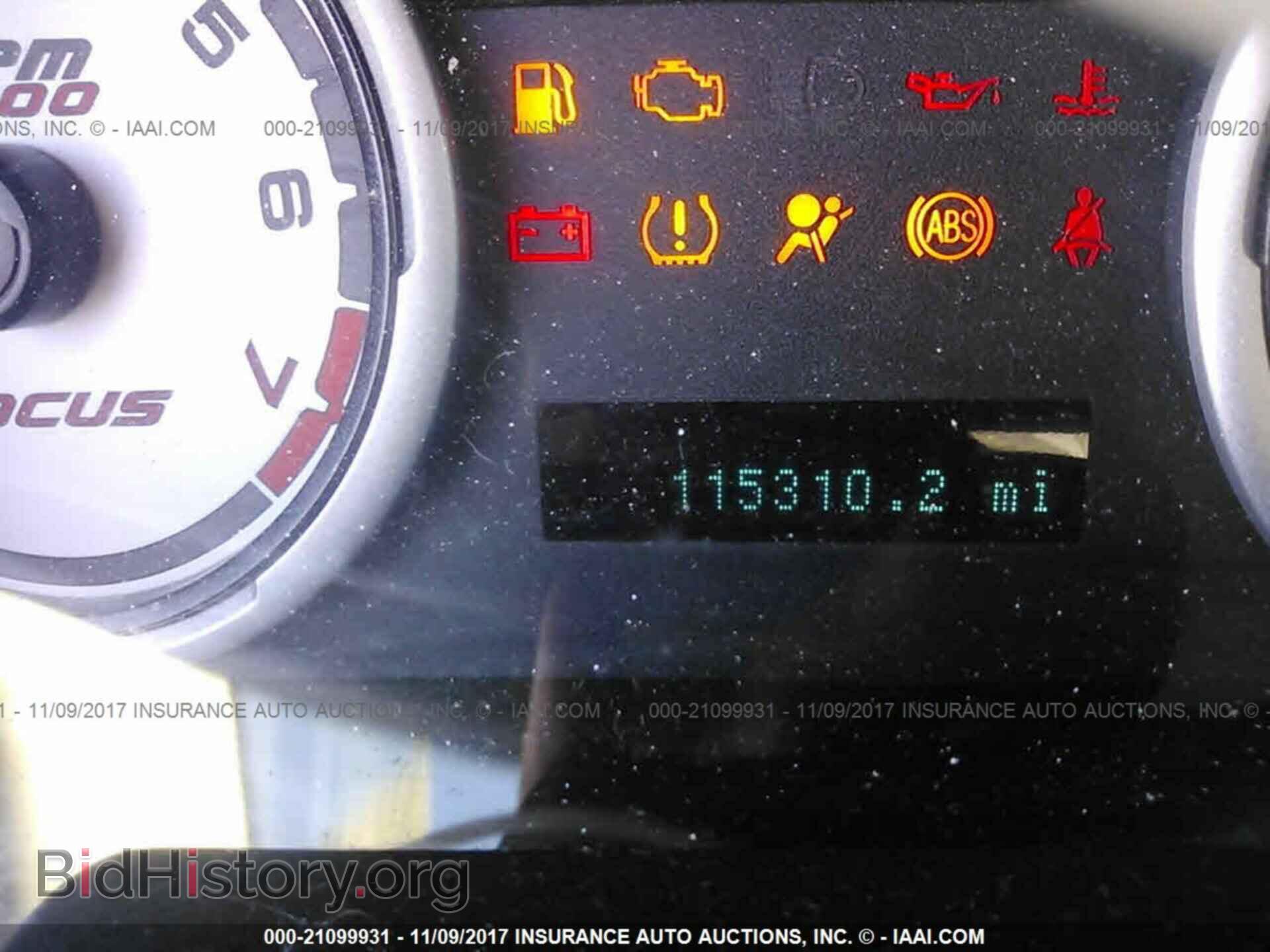 2011 Ford Focus - VIN: 1FAHP3EN8BW132210 - Photo 7