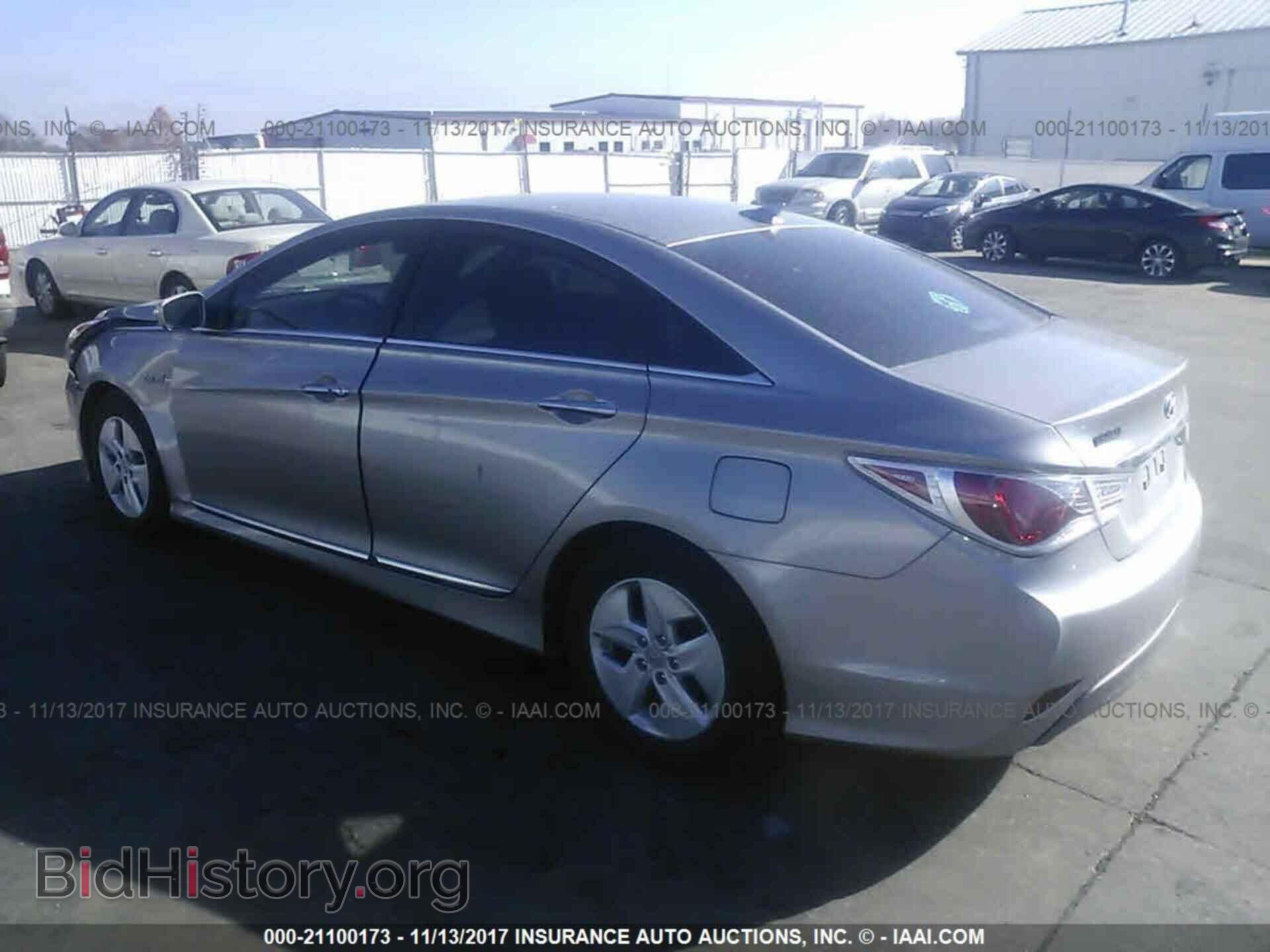 2012 Hyundai Sonata - VIN: KMHEC4A48CA023025 - Фото 3