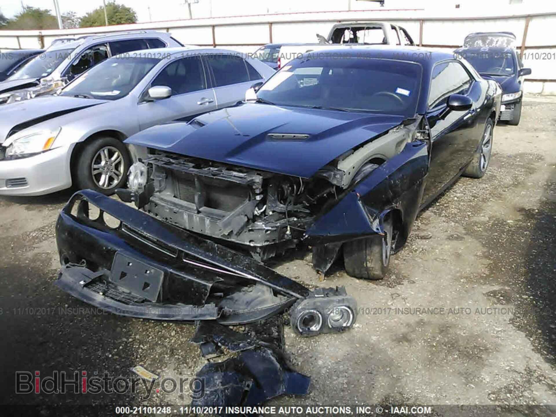 2016 Dodge Challenger - VIN: 2C3CDZAGXGH221570 - Фото 2