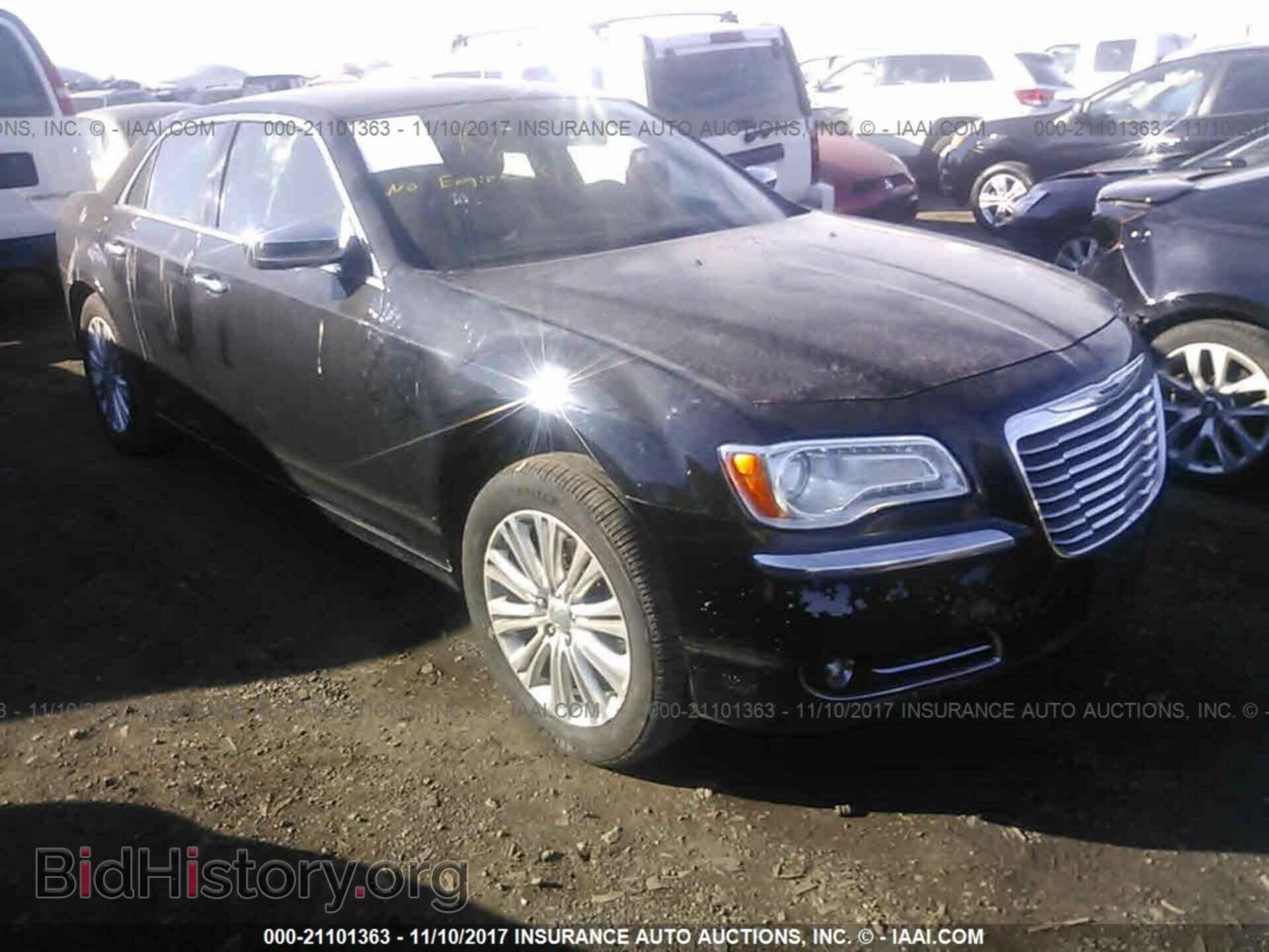Фотография 2C3CCAKT9EH171533 - Chrysler 300c 2014