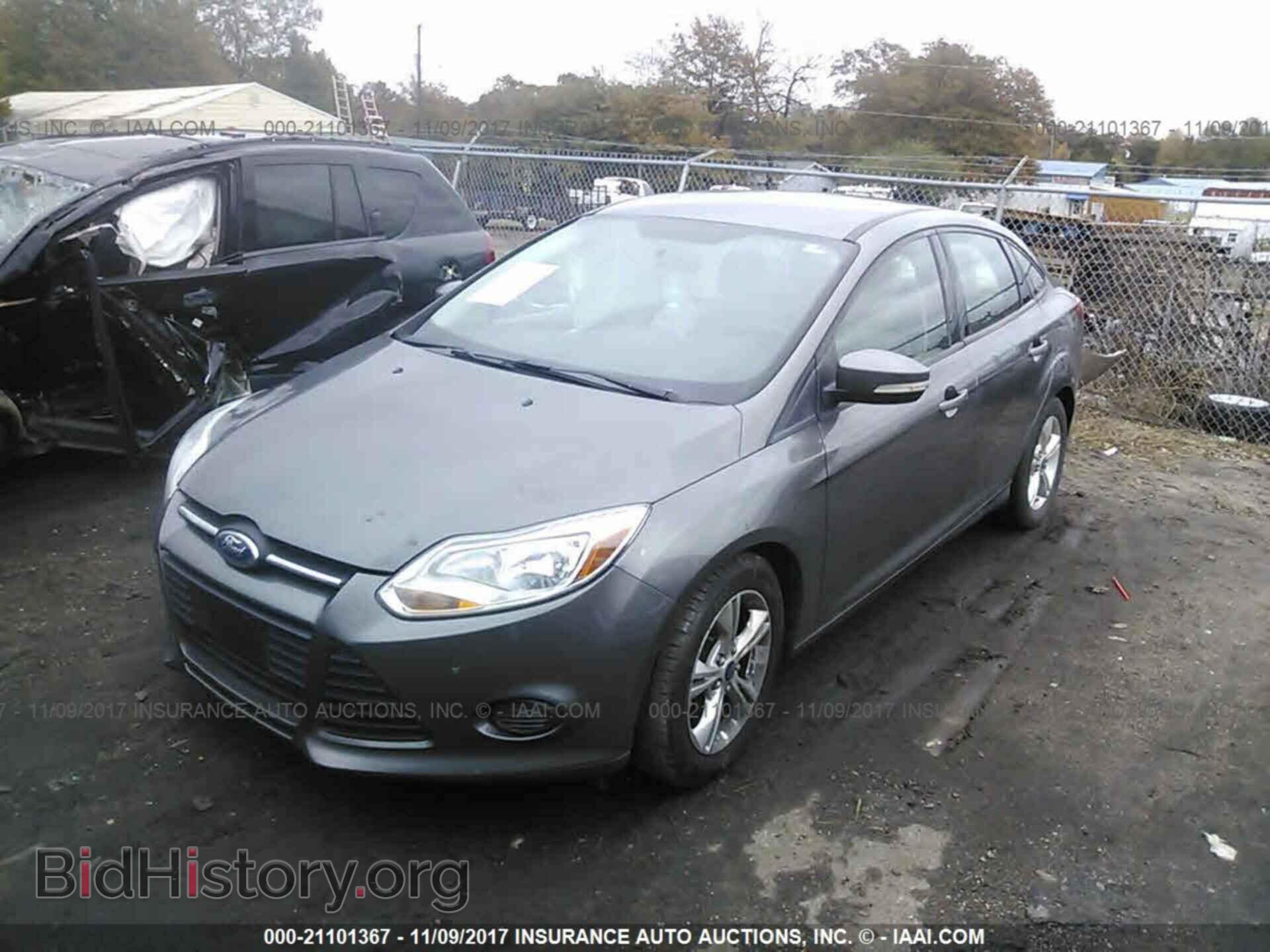 2013 Ford Focus - VIN: 1FADP3F21DL338248 - Фото 2