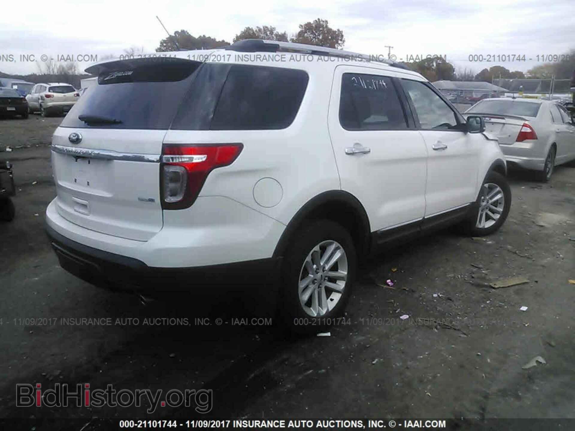 2013 Ford Explorer - VIN: 1FM5K8D82DGB61490 - Photo 4
