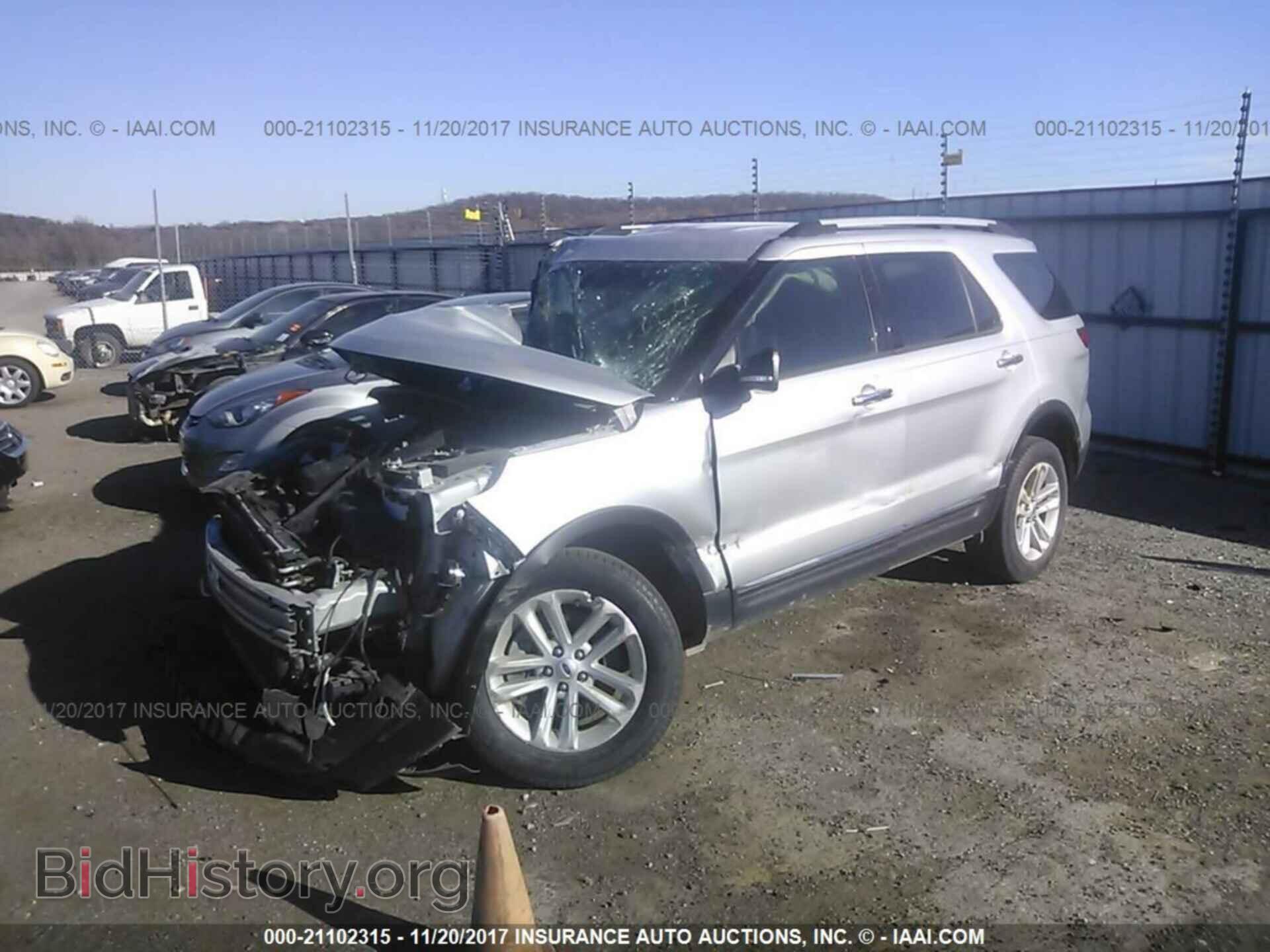 2014 Ford Explorer - VIN: 1FM5K8D80EGB67810 - Photo 4
