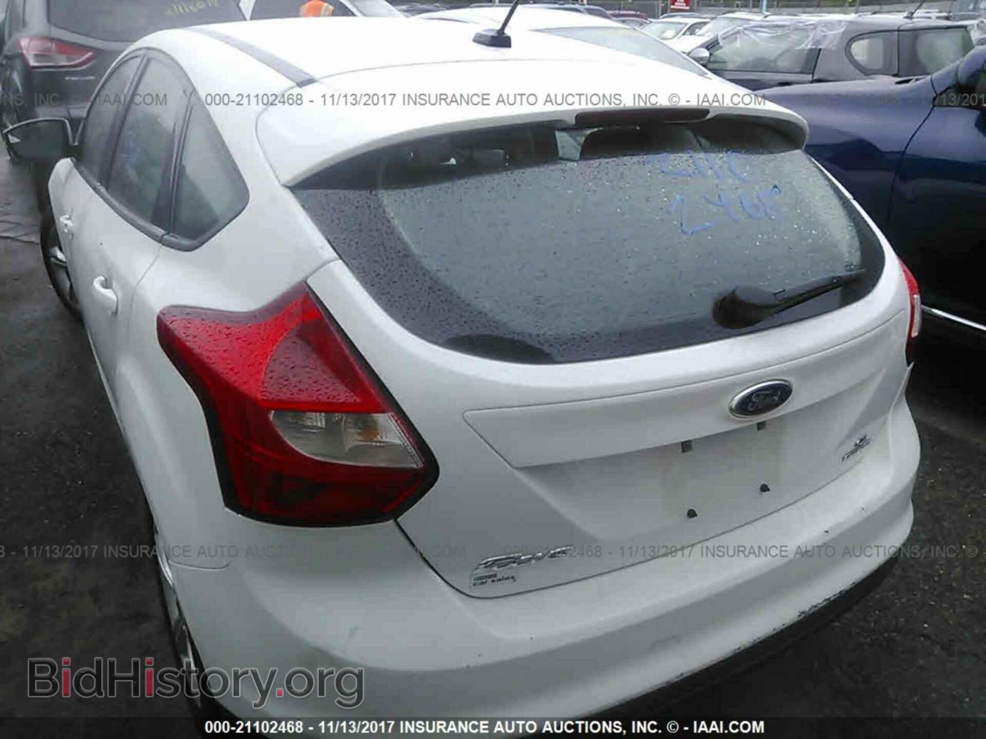 2014 Ford Focus - VIN: 1FADP3K26EL322800 - Photo 3